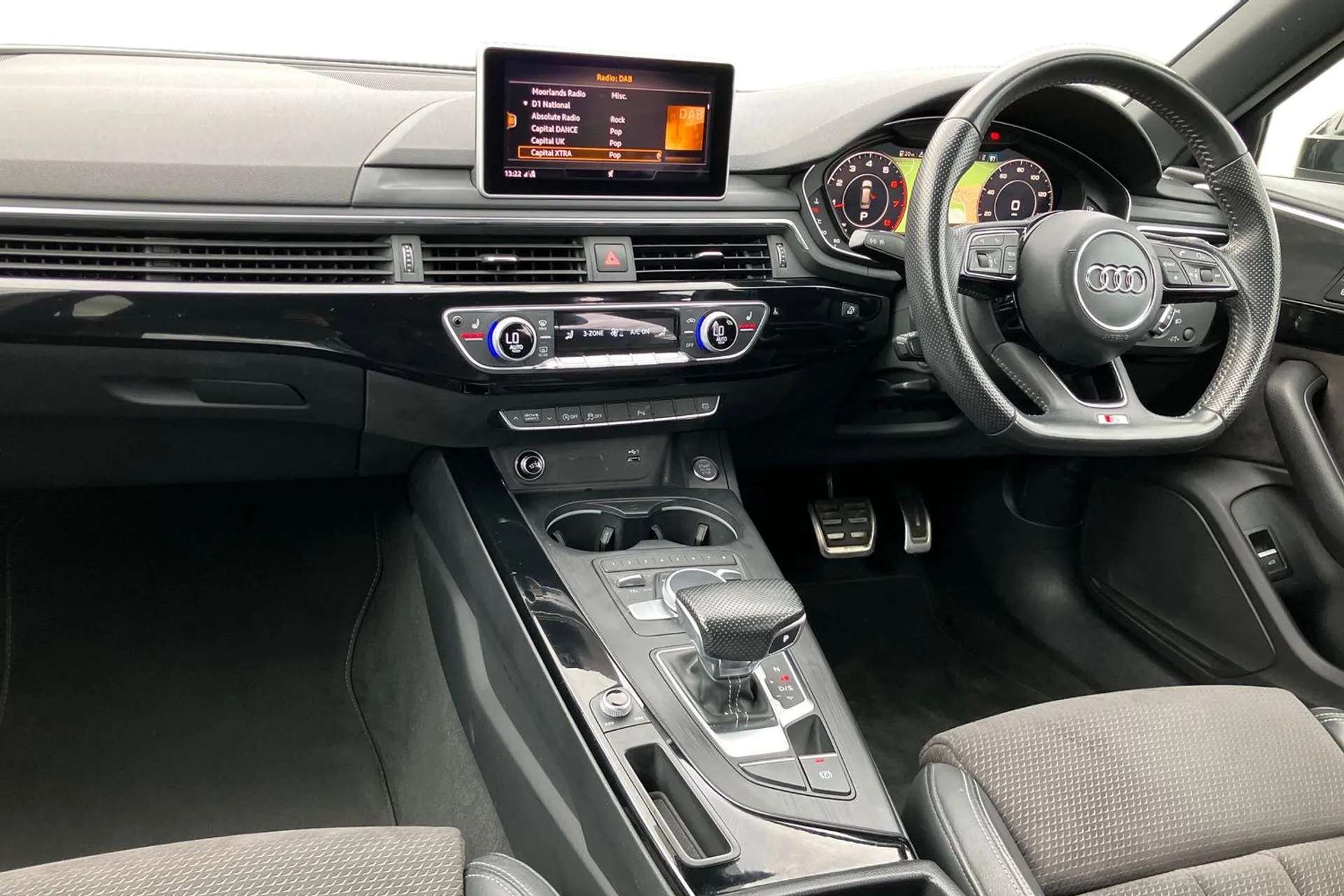 2018 AUDI A4 2018 AUDI A4