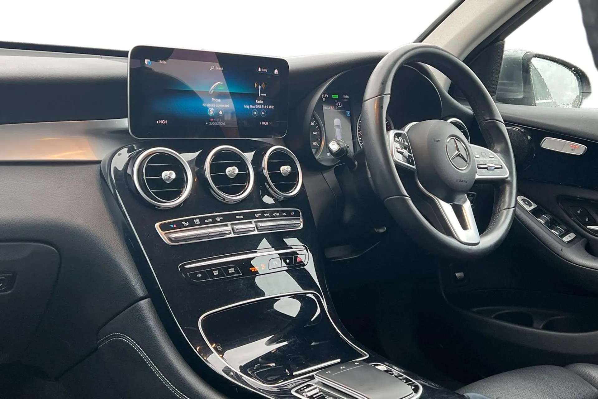 A 2020 MERCEDES-BENZ GLC GLC 300 4Matic Sport 5dr 9G-Tronic [ Active parking assist with parktronic system , Easy pack automatic powered tailgate , Interior lighting pack , St A 2020 MERCEDES-BENZ GLC GLC 300 4Matic Sport 5dr 9G-Tronic [ Active parking assist with parktronic system , Easy pack automatic powered tailgate , Interior lighting pack , St