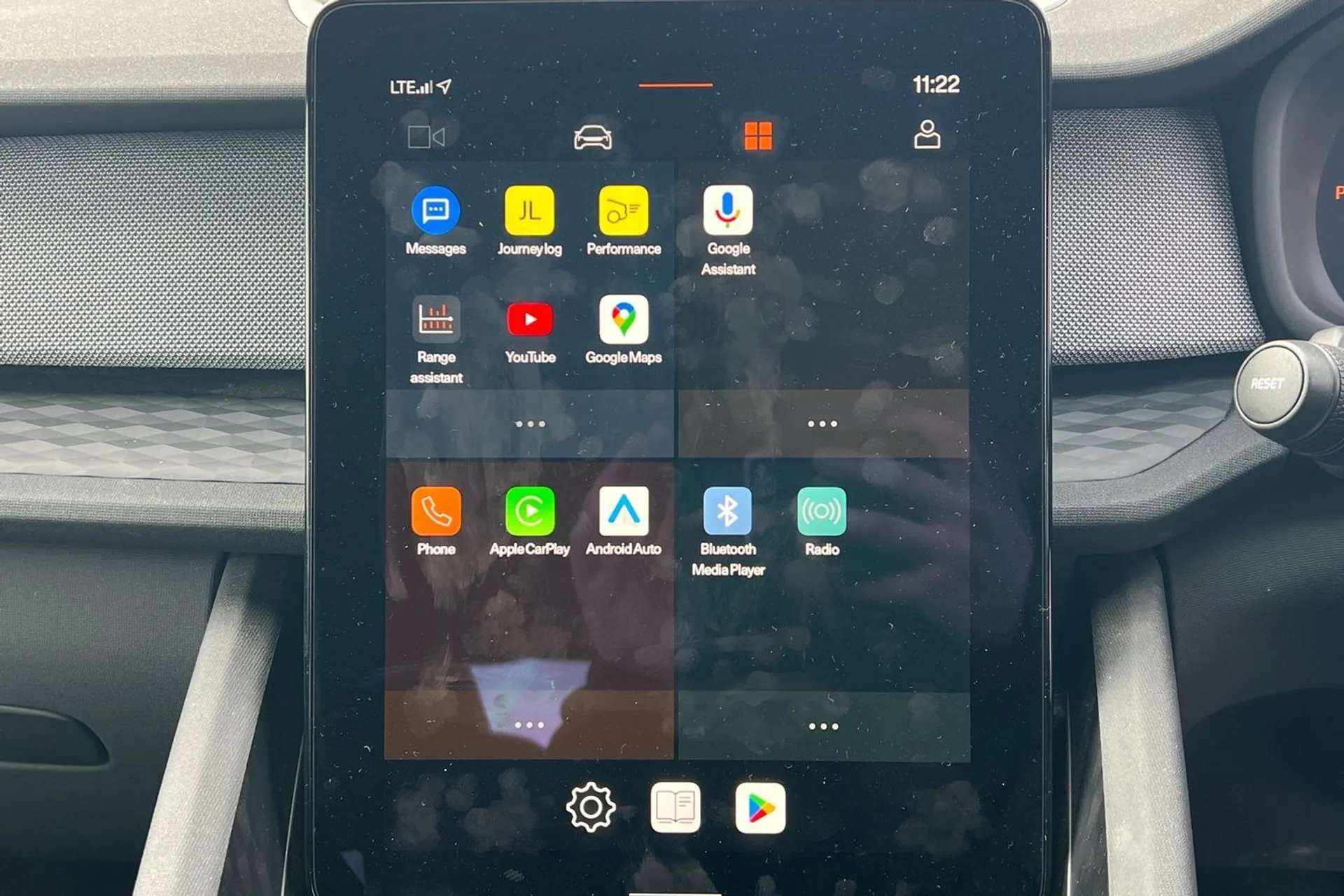 2022 POLESTAR 2 2022 POLESTAR 2