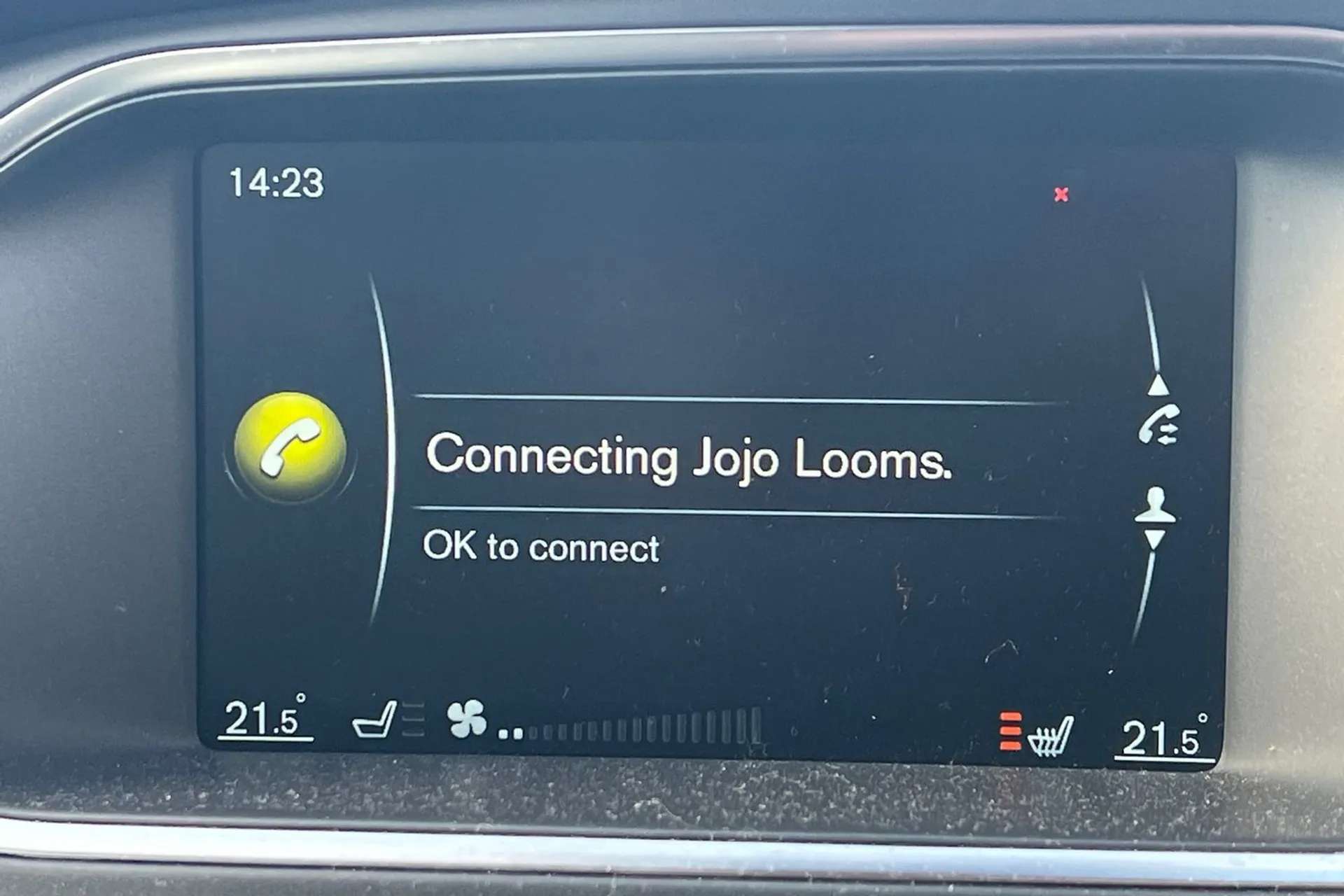 2015 VOLVO V40 2015 VOLVO V40