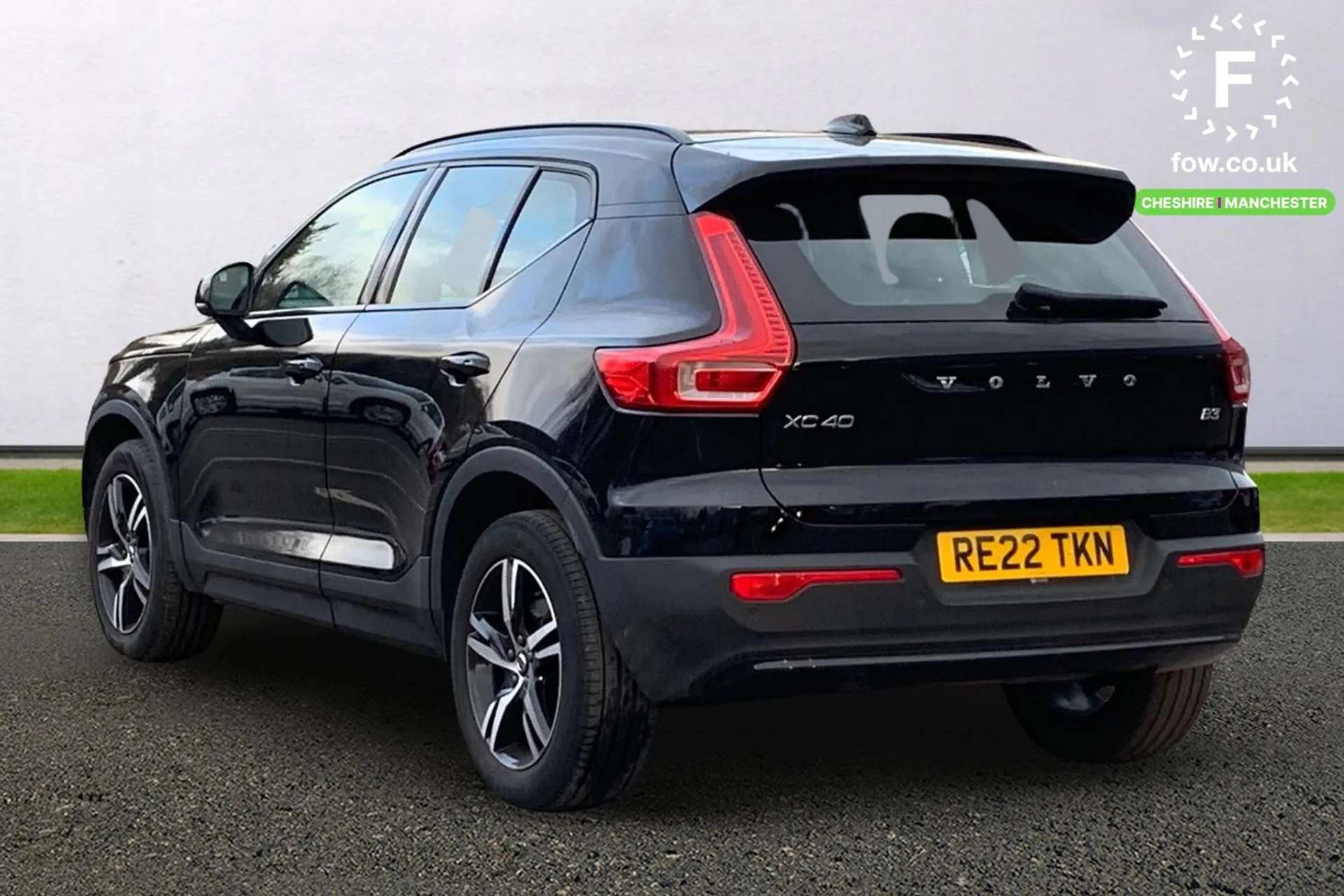 2022 VOLVO XC40 2022 VOLVO XC40