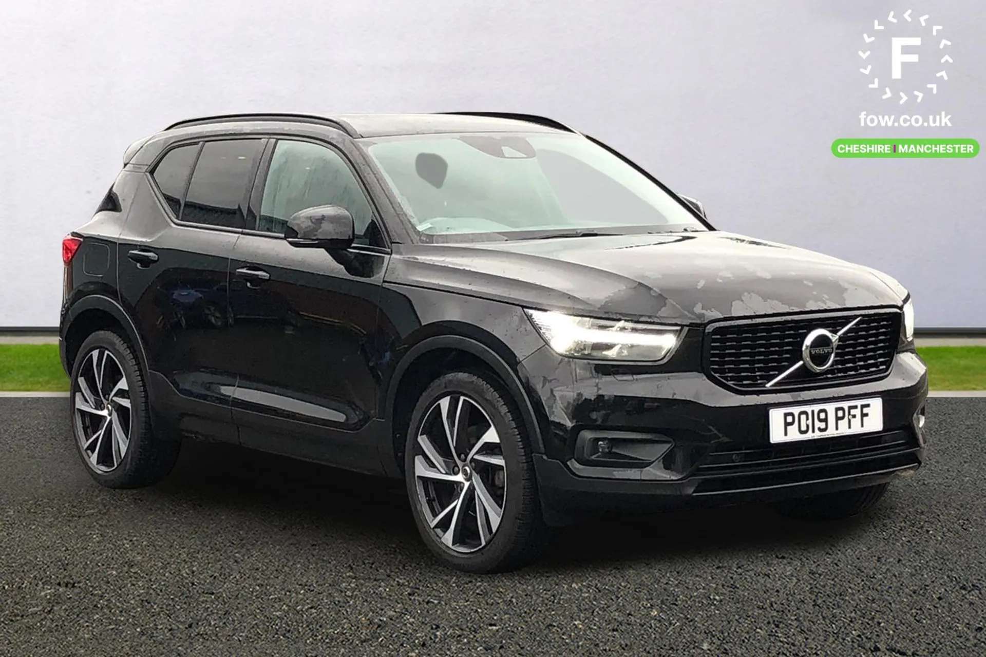 A 2019 VOLVO XC40 2.0 T5 R DESIGN Pro 5dr AWD Geartronic [20" Alloys, Smartphone Integration includes Apple CarPlay and Android Auto, Heated Seats, WHIPS, Wireless-Indu A 2019 VOLVO XC40 2.0 T5 R DESIGN Pro 5dr AWD Geartronic [20" Alloys, Smartphone Integration includes Apple CarPlay and Android Auto, Heated Seats, WHIPS, Wireless-Indu