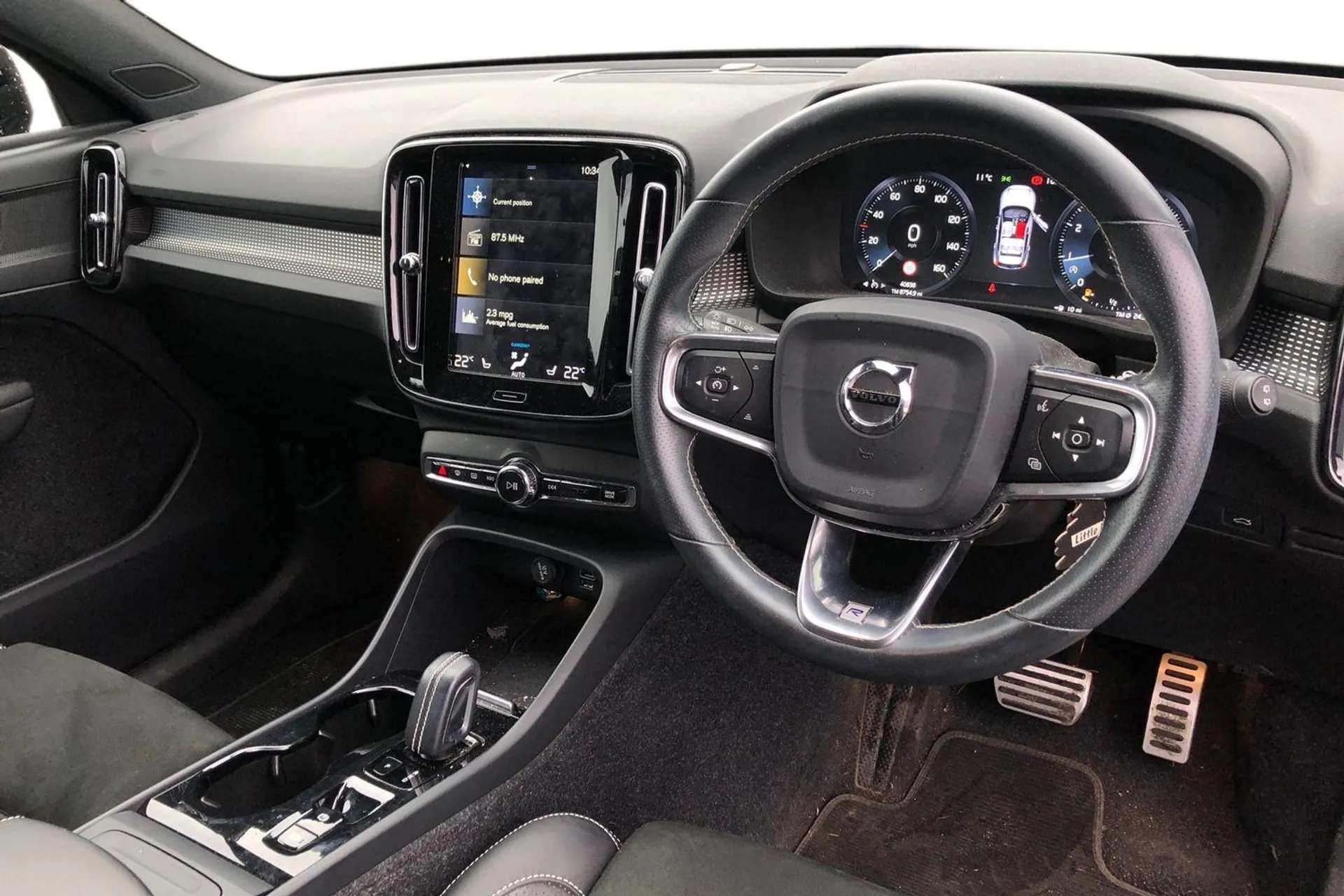 A 2019 VOLVO XC40 2.0 T5 R DESIGN Pro 5dr AWD Geartronic [20" Alloys, Smartphone Integration includes Apple CarPlay and Android Auto, Heated Seats, WHIPS, Wireless-Indu A 2019 VOLVO XC40 2.0 T5 R DESIGN Pro 5dr AWD Geartronic [20" Alloys, Smartphone Integration includes Apple CarPlay and Android Auto, Heated Seats, WHIPS, Wireless-Indu