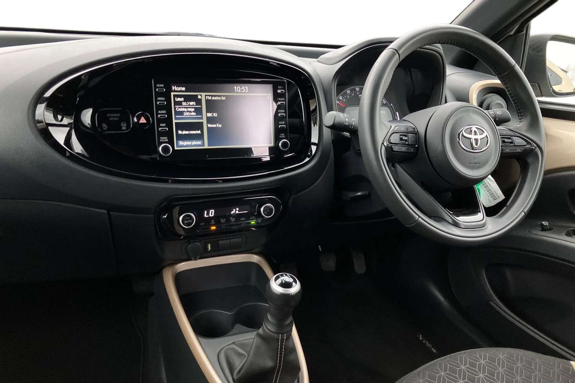 2022 TOYOTA AYGO X 2022 TOYOTA AYGO X