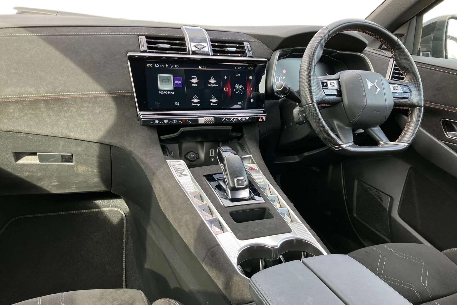 2024 DS DS 7 CROSSBACK 2024 DS DS 7 CROSSBACK