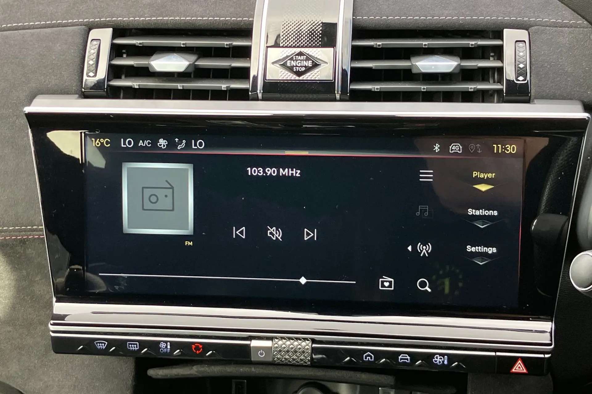 2024 DS DS 7 CROSSBACK 2024 DS DS 7 CROSSBACK