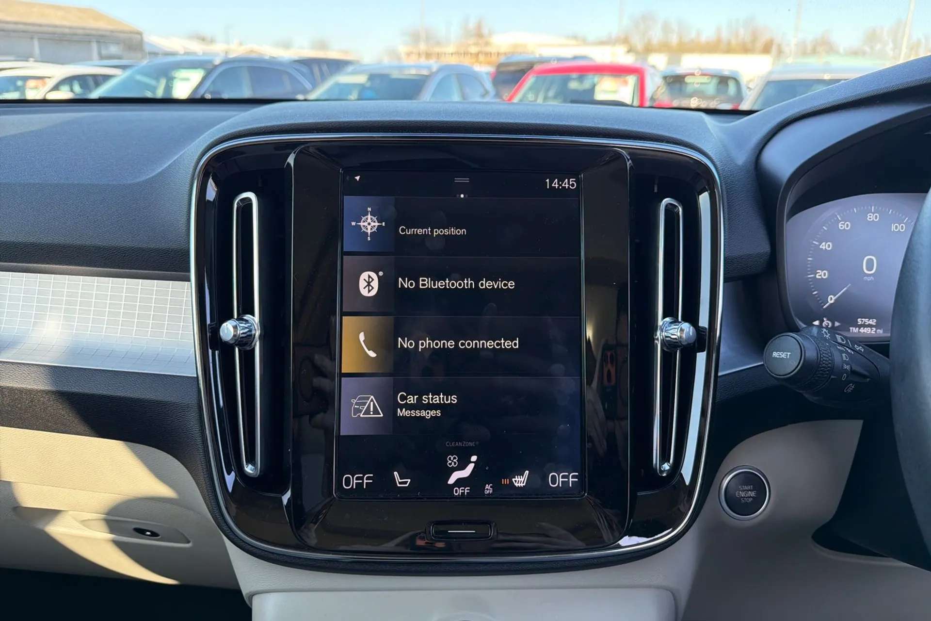 2019 VOLVO XC40 2019 VOLVO XC40