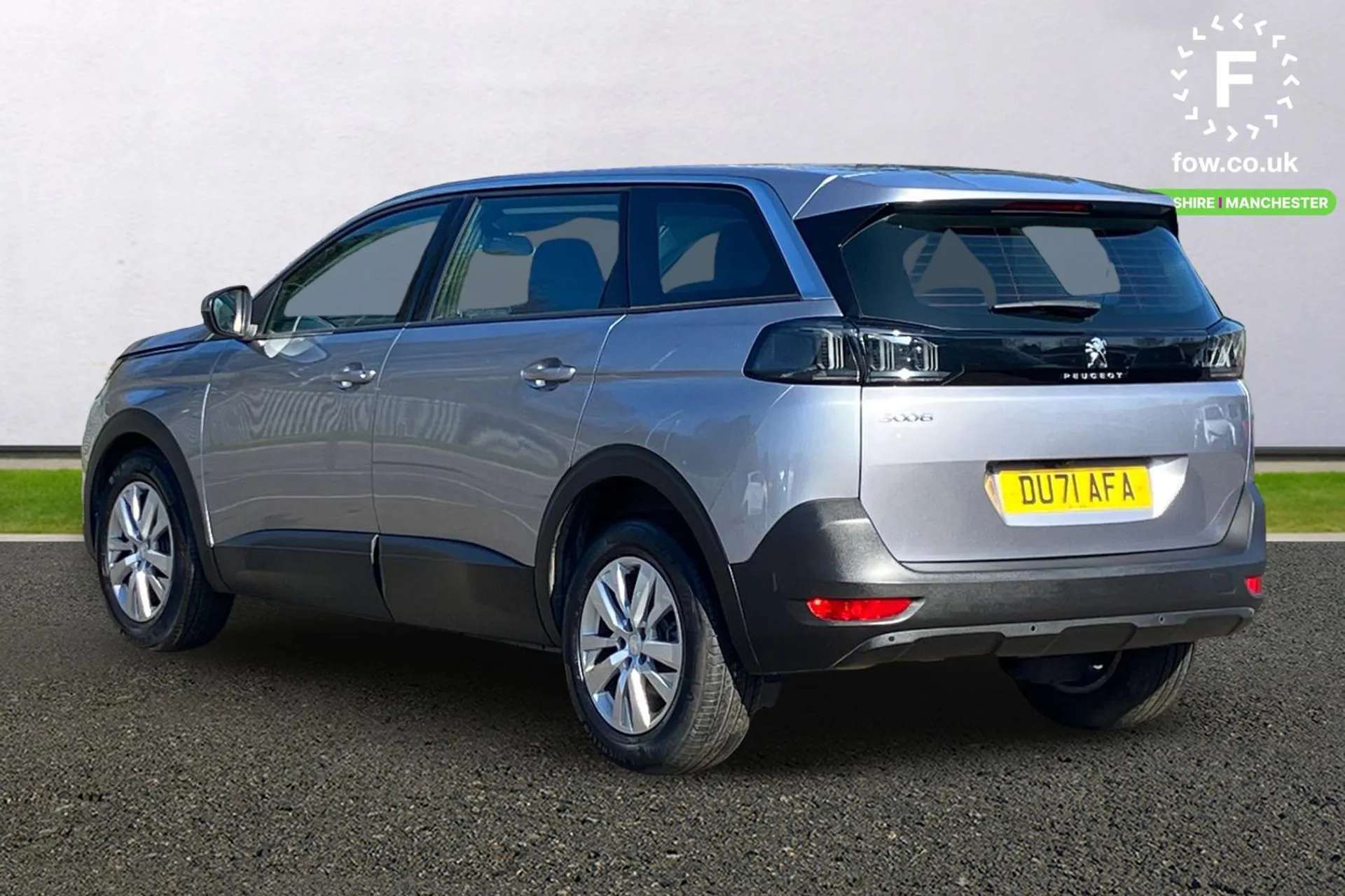 2021 PEUGEOT 5008 2021 PEUGEOT 5008