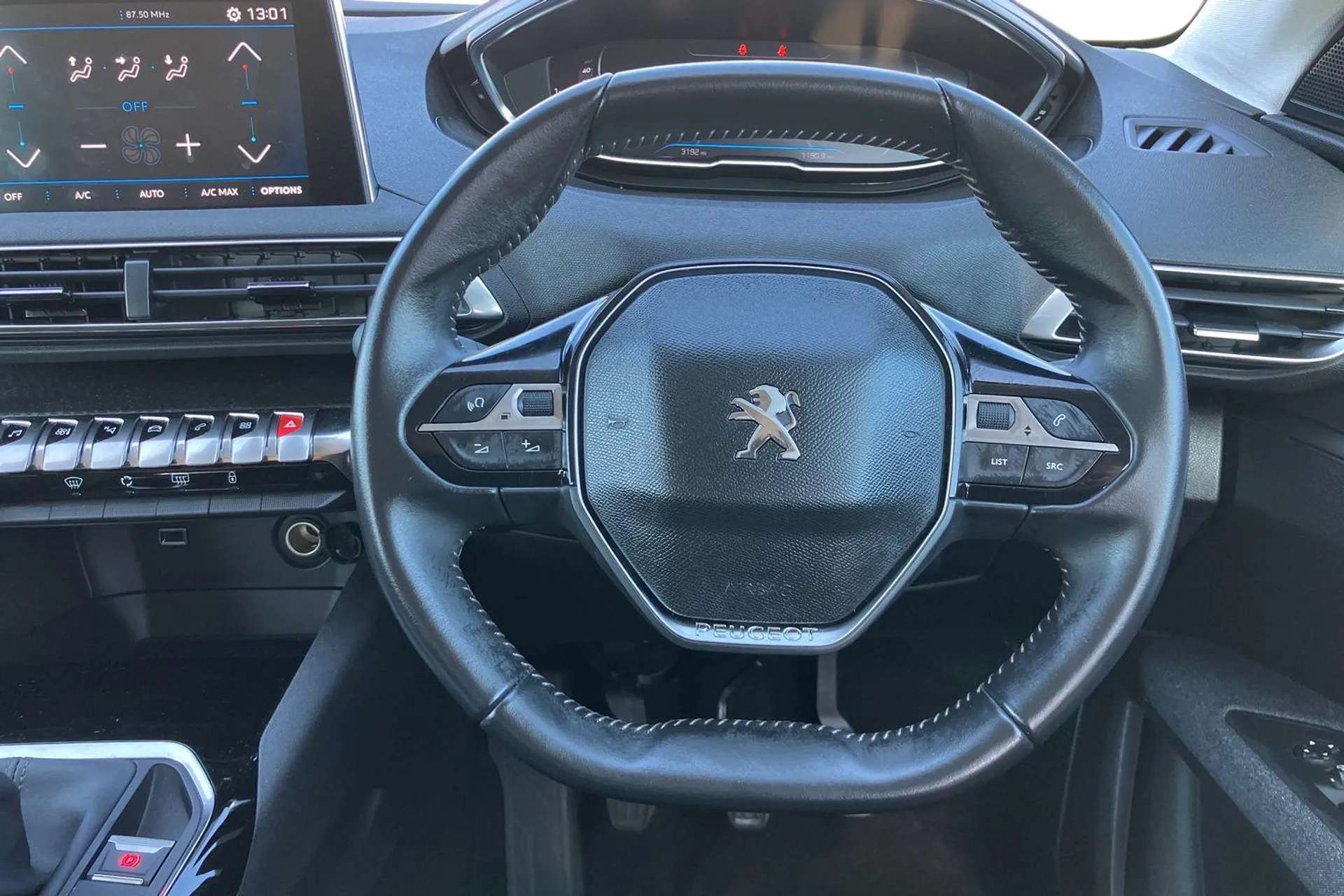 2021 PEUGEOT 5008 2021 PEUGEOT 5008