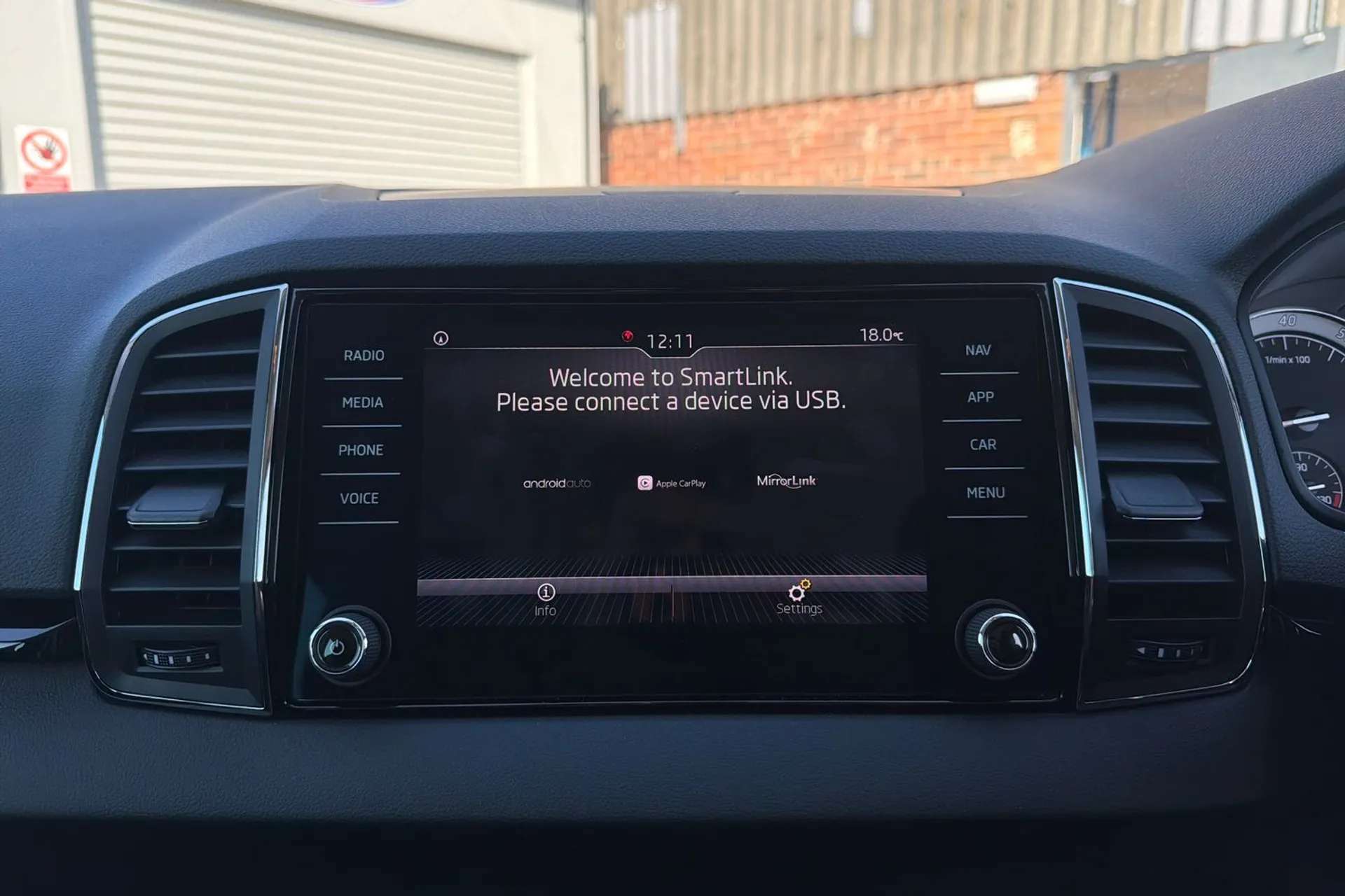 2018 SKODA KAROQ 2018 SKODA KAROQ