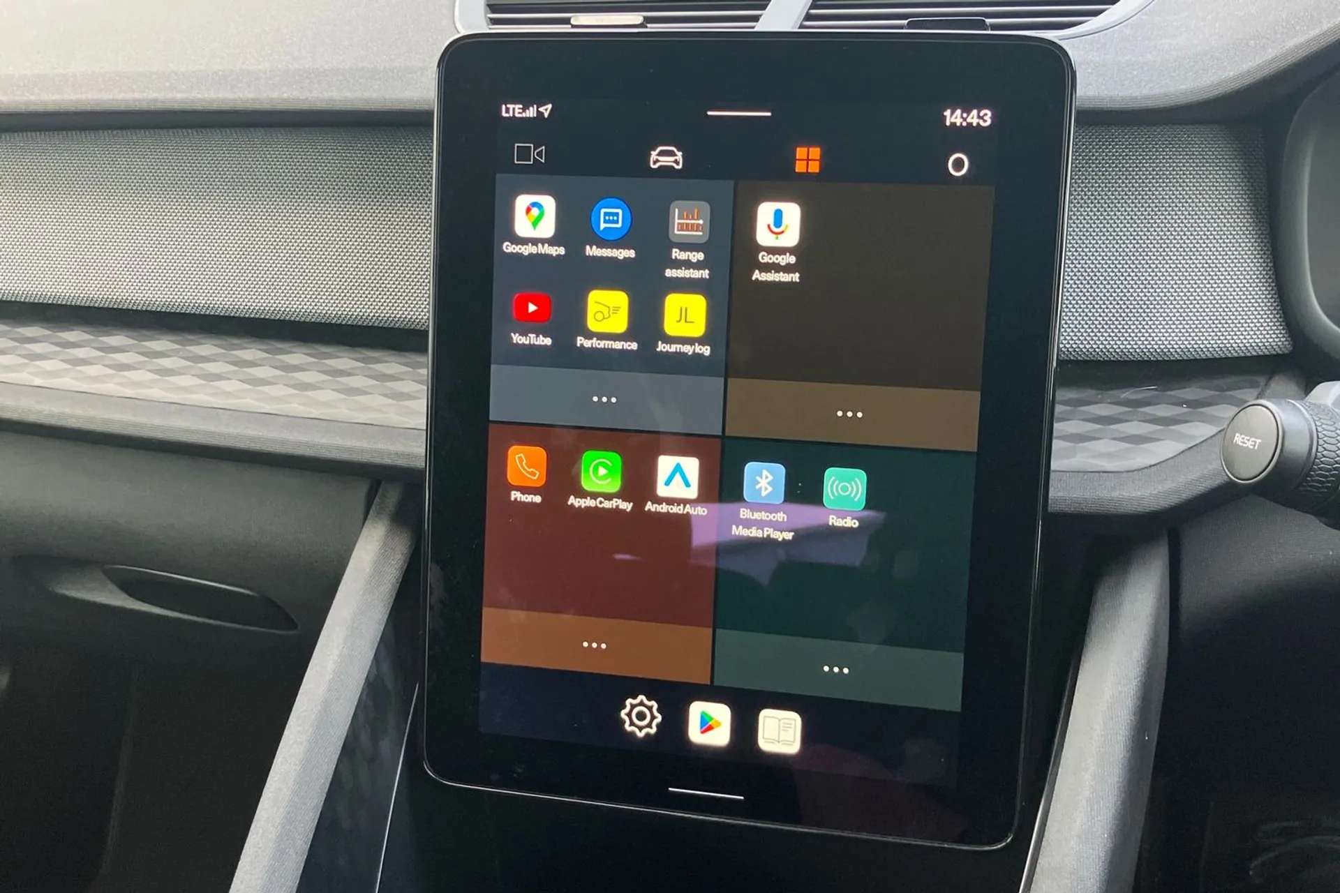 2021 POLESTAR 2 2021 POLESTAR 2