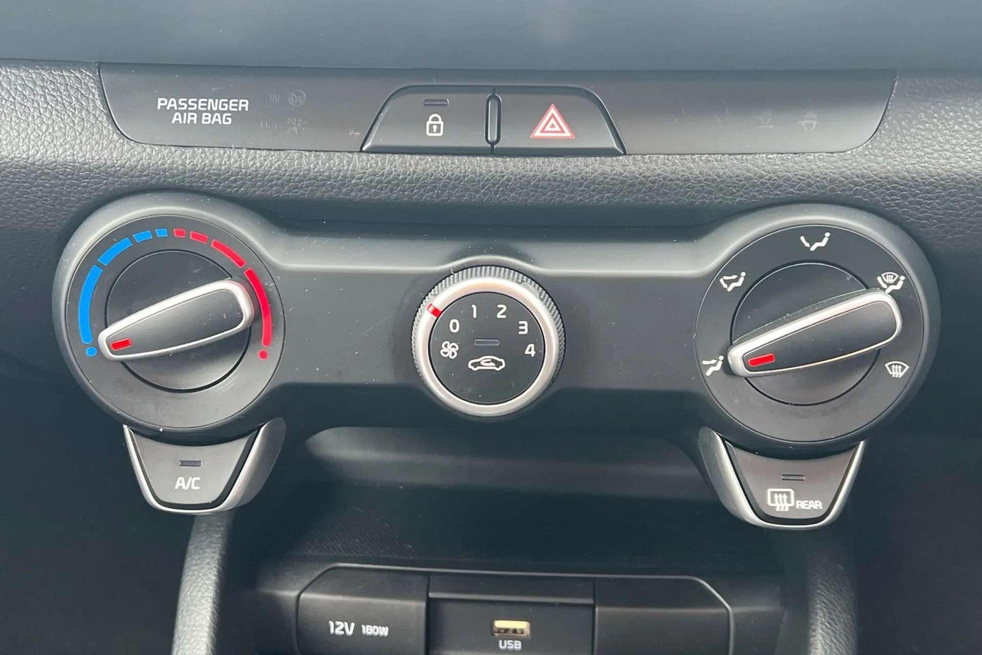 2022 KIA STONIC 2022 KIA STONIC