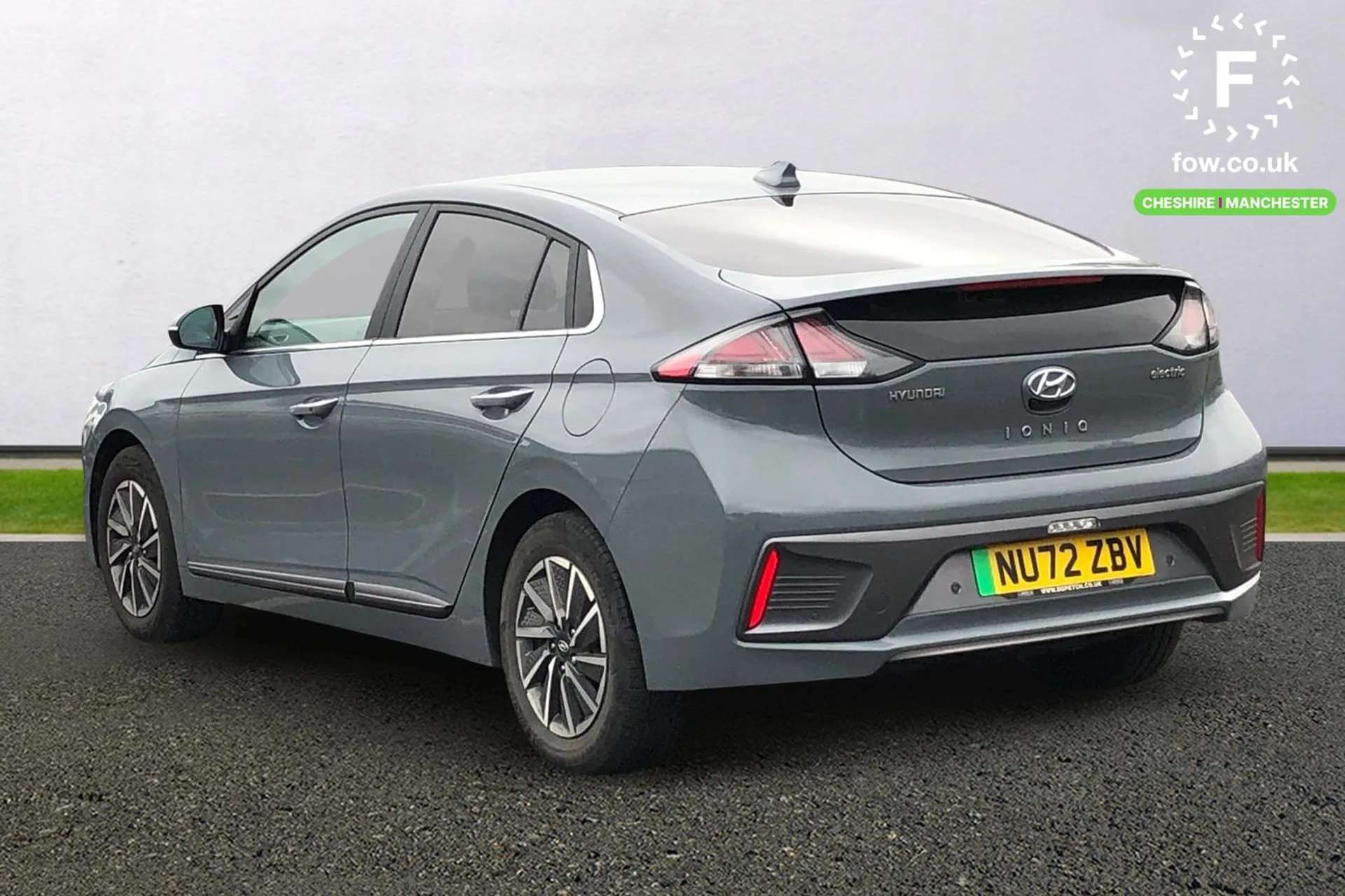 A 2022 HYUNDAI IONIQ 100kW Premium SE 38kWh 5dr Auto [Blind spot detection system, LED headlights, Parking system with rear camera and guidance system A 2022 HYUNDAI IONIQ 100kW Premium SE 38kWh 5dr Auto [Blind spot detection system, LED headlights, Parking system with rear camera and guidance system