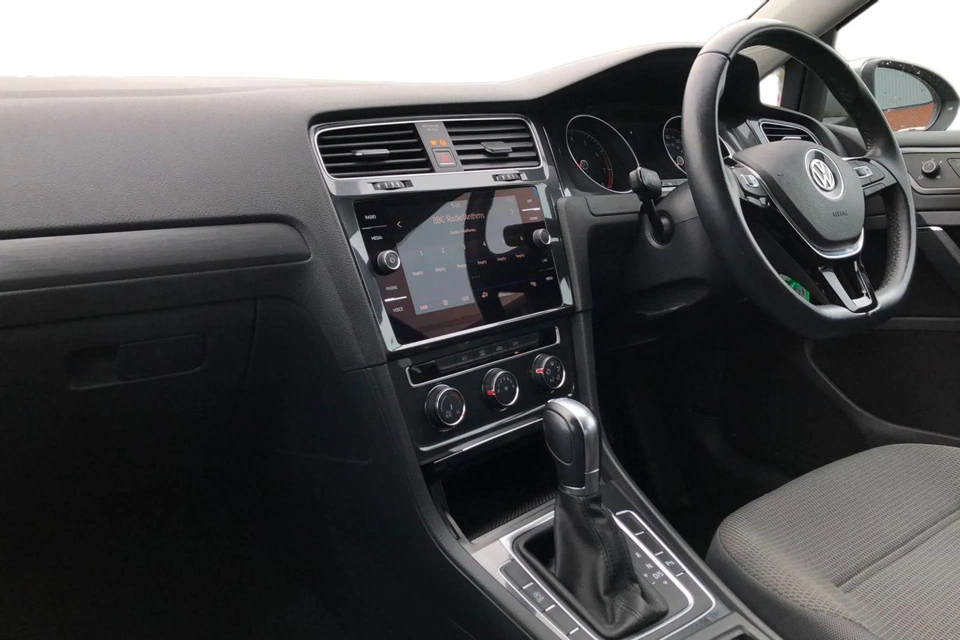 A 2018 VOLKSWAGEN GOLF 1.0 TSI 110 SE 5dr DSG [ Mirror pack , Pre crash system , Ultrasonic front and rear optical and audible parking sensors , Electronic parking brake wit A 2018 VOLKSWAGEN GOLF 1.0 TSI 110 SE 5dr DSG [ Mirror pack , Pre crash system , Ultrasonic front and rear optical and audible parking sensors , Electronic parking brake wit