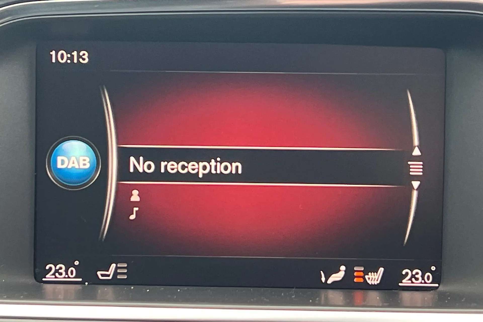 2017 VOLVO V40 2017 VOLVO V40