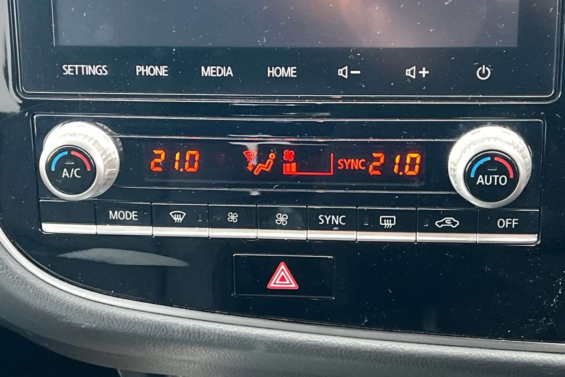 2021 MITSUBISHI OUTLANDER 2021 MITSUBISHI OUTLANDER