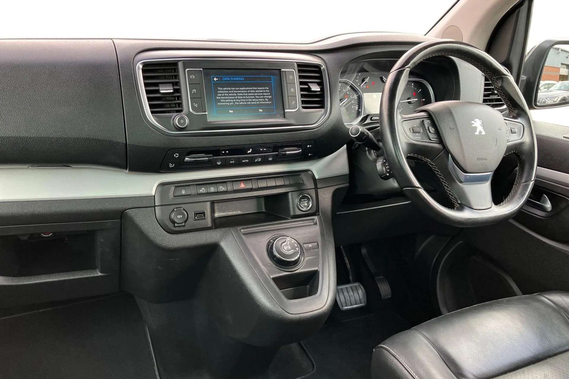 2021 PEUGEOT TRAVELLER 2021 PEUGEOT TRAVELLER