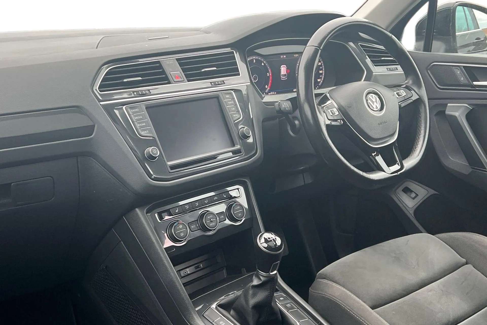 2017 VOLKSWAGEN TIGUAN 2017 VOLKSWAGEN TIGUAN
