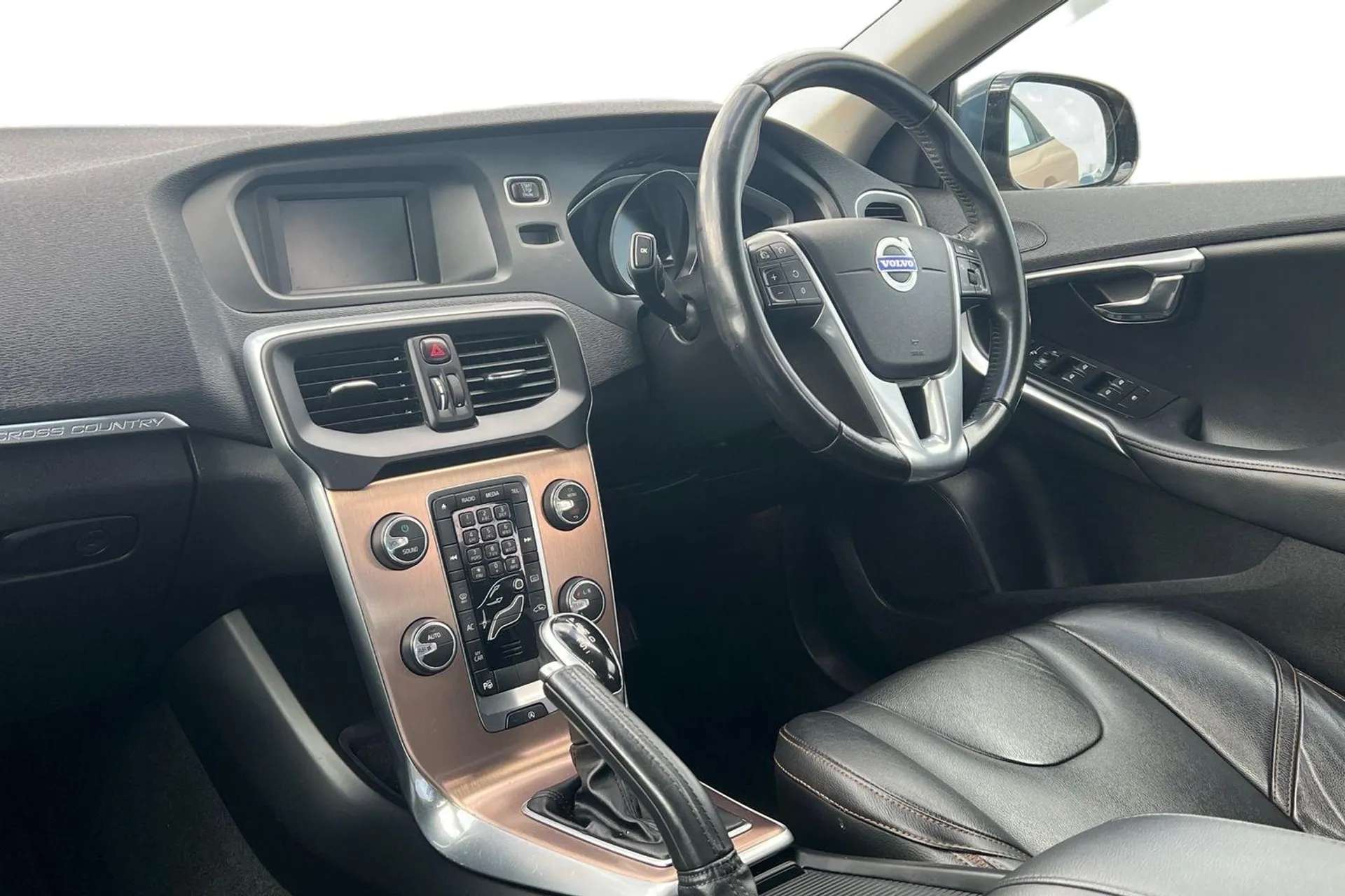 2015 VOLVO V40 2015 VOLVO V40