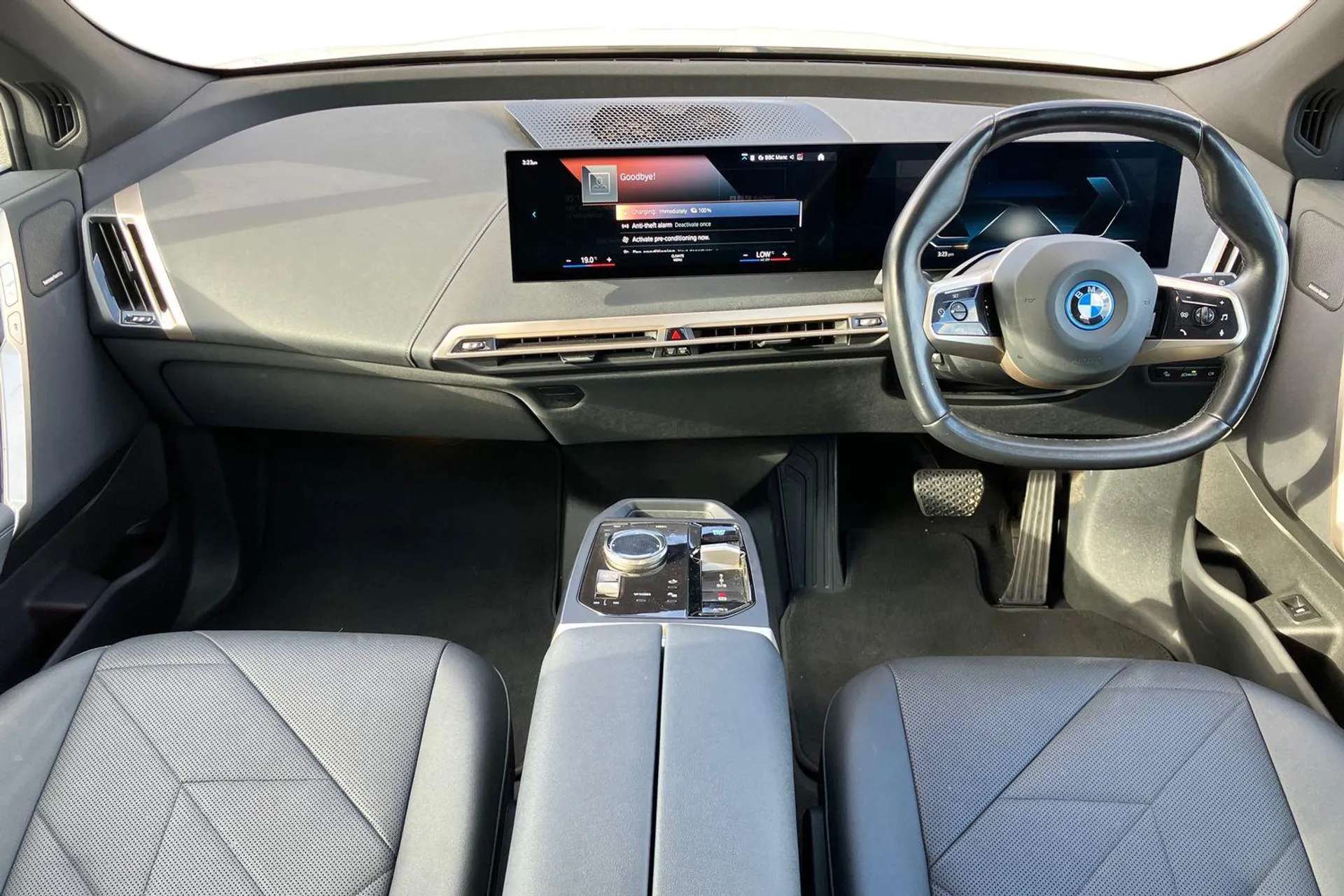 A 2022 BMW IX 240kW xDrive40 Sport Edition 76.6kWh 5dr Auto [ Ambient interior lighting , Heat comfort system - heated front/rear seats, side armrests, steering whe A 2022 BMW IX 240kW xDrive40 Sport Edition 76.6kWh 5dr Auto [ Ambient interior lighting , Heat comfort system - heated front/rear seats, side armrests, steering whe