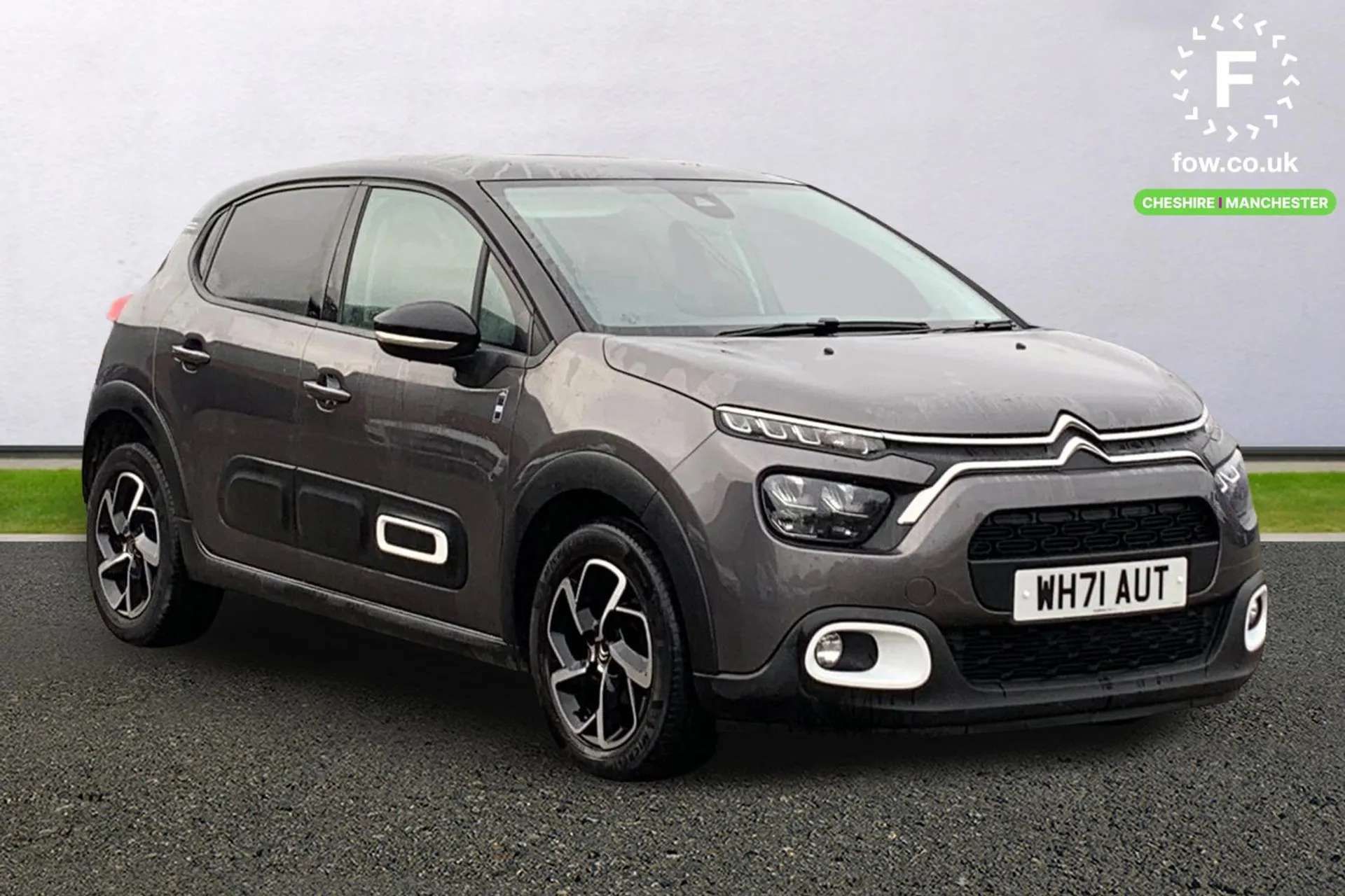 A 2022 CITROEN C3 1.2 PureTech 110 Saint James 5dr EAT6 [ Reversing camera , Rear parking sensors , Visibility pack with automatic lights , Safety pack , 16" Hellix bi A 2022 CITROEN C3 1.2 PureTech 110 Saint James 5dr EAT6 [ Reversing camera , Rear parking sensors , Visibility pack with automatic lights , Safety pack , 16" Hellix bi