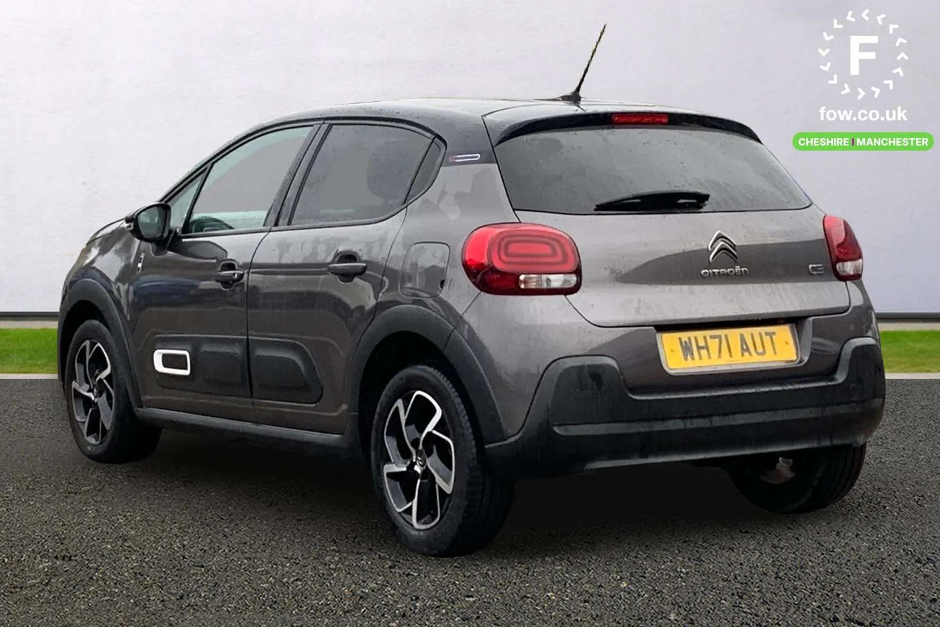 A 2022 CITROEN C3 1.2 PureTech 110 Saint James 5dr EAT6 [ Reversing camera , Rear parking sensors , Visibility pack with automatic lights , Safety pack , 16" Hellix bi A 2022 CITROEN C3 1.2 PureTech 110 Saint James 5dr EAT6 [ Reversing camera , Rear parking sensors , Visibility pack with automatic lights , Safety pack , 16" Hellix bi
