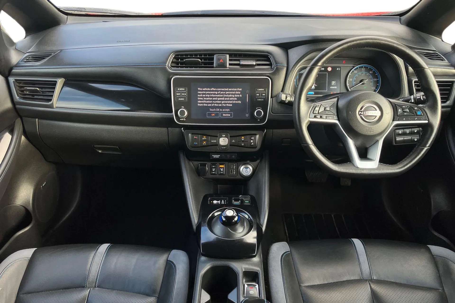 A 2022 NISSAN LEAF 110kW Tekna 39kWh 5dr Auto [ Heat pack with Heated front seats , Intelligent around view monitor , Front and rear parking sensors , 360 degree colour A 2022 NISSAN LEAF 110kW Tekna 39kWh 5dr Auto [ Heat pack with Heated front seats , Intelligent around view monitor , Front and rear parking sensors , 360 degree colour