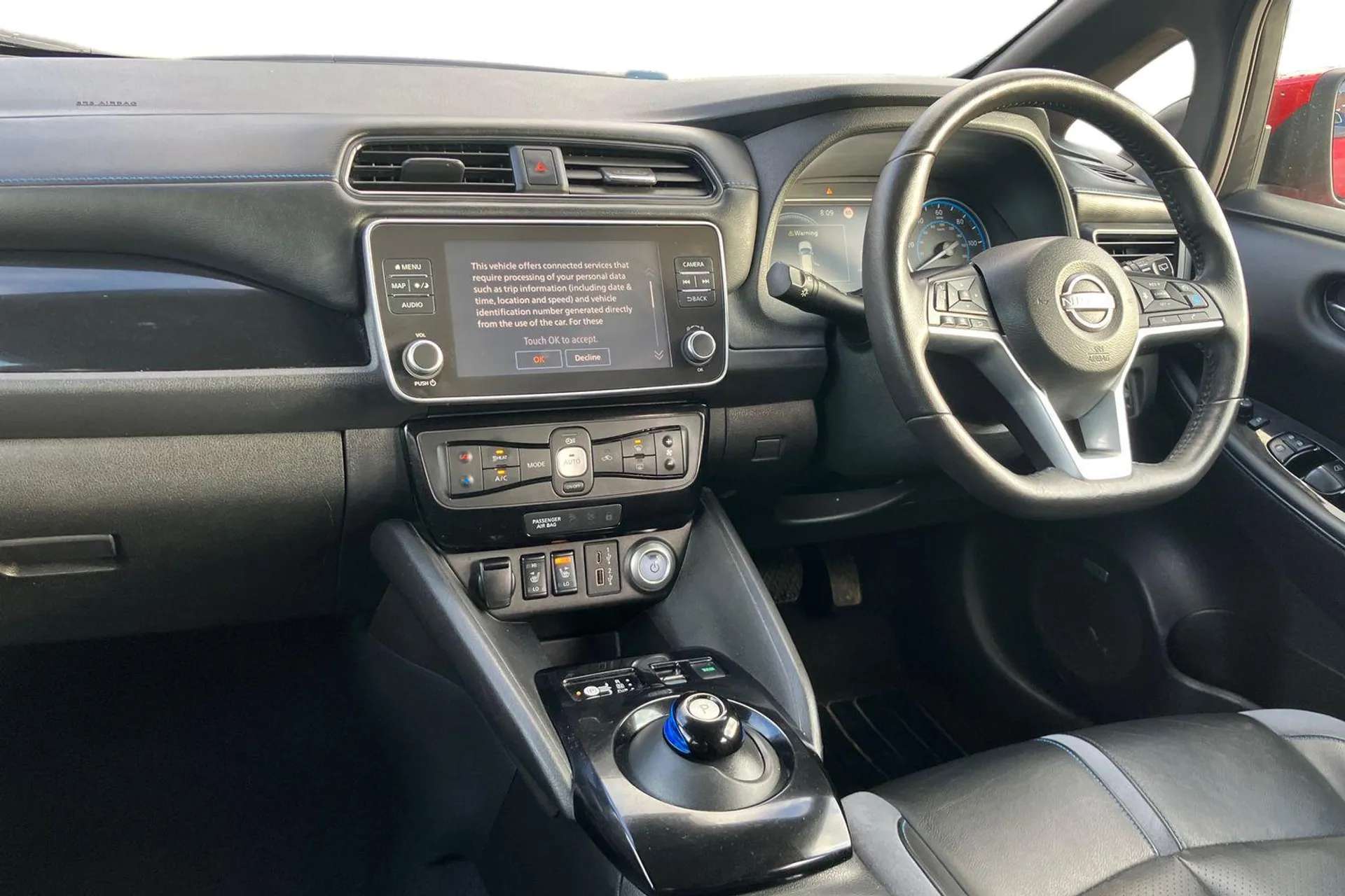 A 2022 NISSAN LEAF 110kW Tekna 39kWh 5dr Auto [ Heat pack with Heated front seats , Intelligent around view monitor , Front and rear parking sensors , 360 degree colour A 2022 NISSAN LEAF 110kW Tekna 39kWh 5dr Auto [ Heat pack with Heated front seats , Intelligent around view monitor , Front and rear parking sensors , 360 degree colour