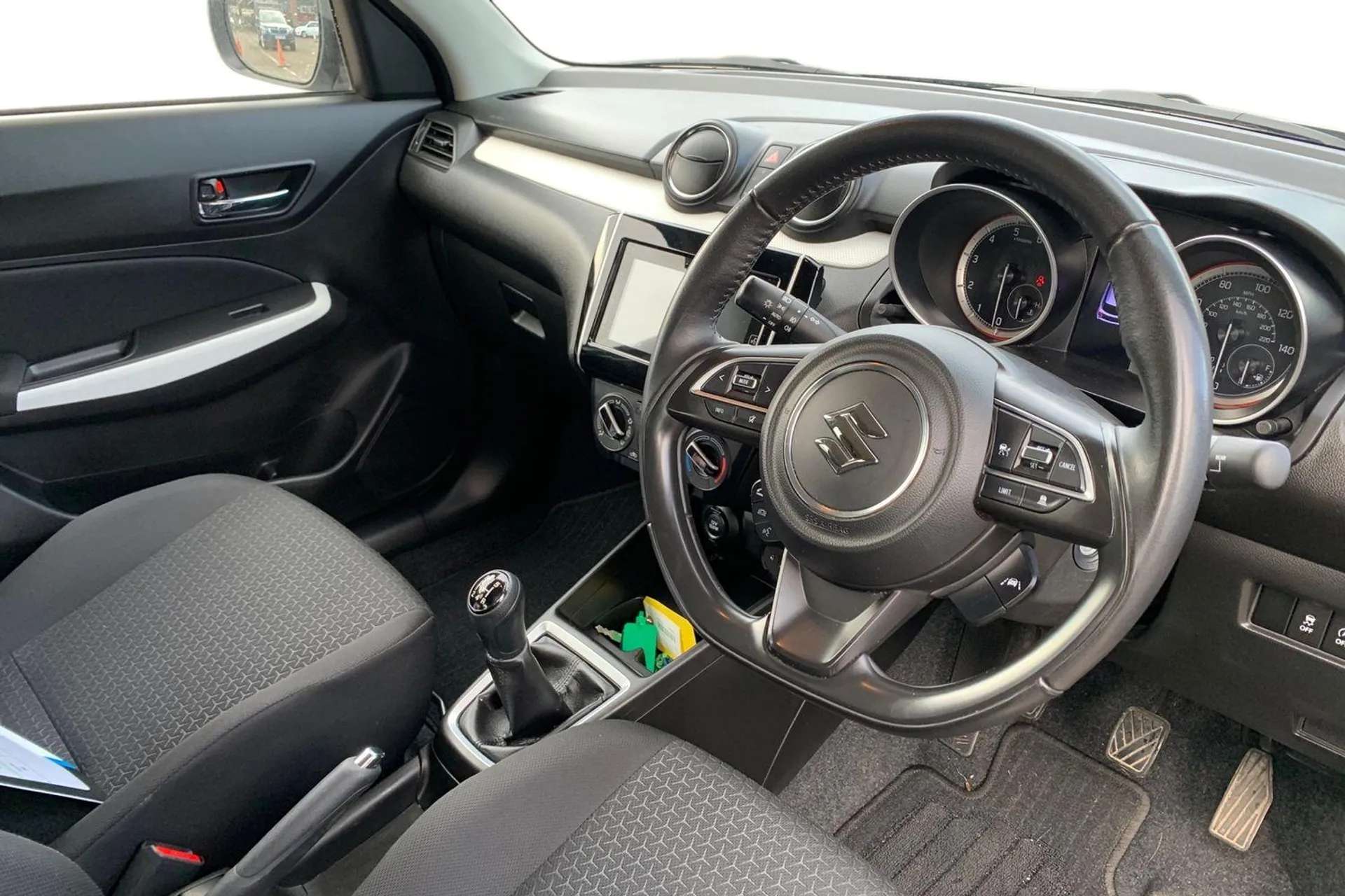 2021 SUZUKI SWIFT 2021 SUZUKI SWIFT