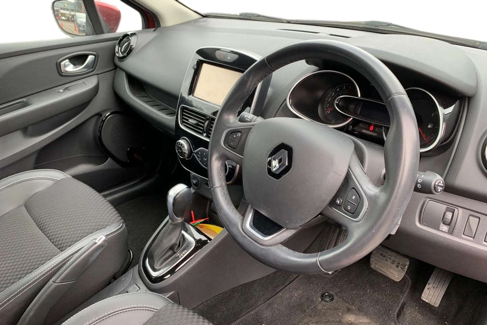 2017 RENAULT CLIO 2017 RENAULT CLIO