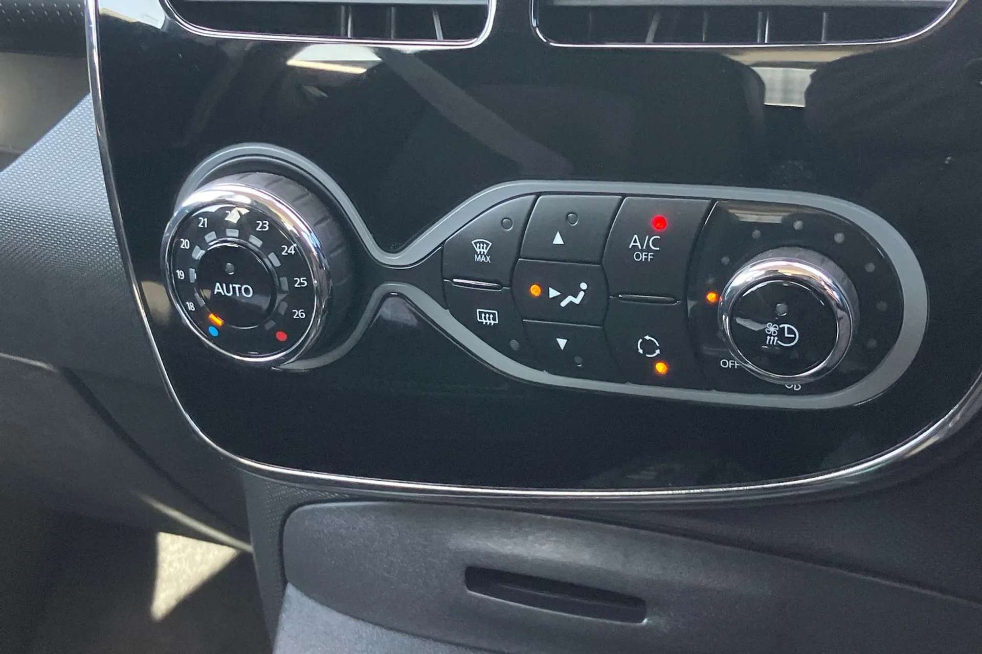 2019 RENAULT ZOE 2019 RENAULT ZOE