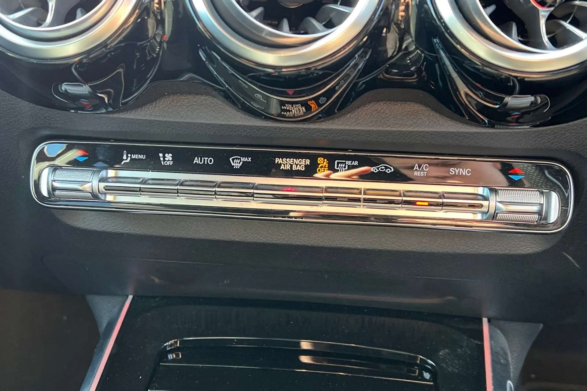 2023 MERCEDES-BENZ GLB 2023 MERCEDES-BENZ GLB