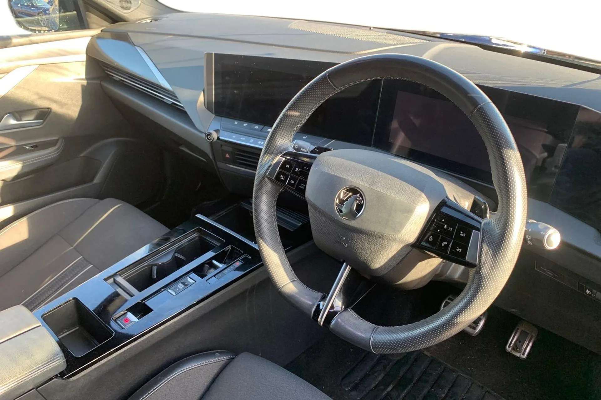 A 2023 VAUXHALL ASTRA 1.2 Turbo 130 GS 5dr Auto [ Front camera system , Intelli vision 360 degree panoramic parking camera , Handsfree calls via steering wheel controls , H A 2023 VAUXHALL ASTRA 1.2 Turbo 130 GS 5dr Auto [ Front camera system , Intelli vision 360 degree panoramic parking camera , Handsfree calls via steering wheel controls , H