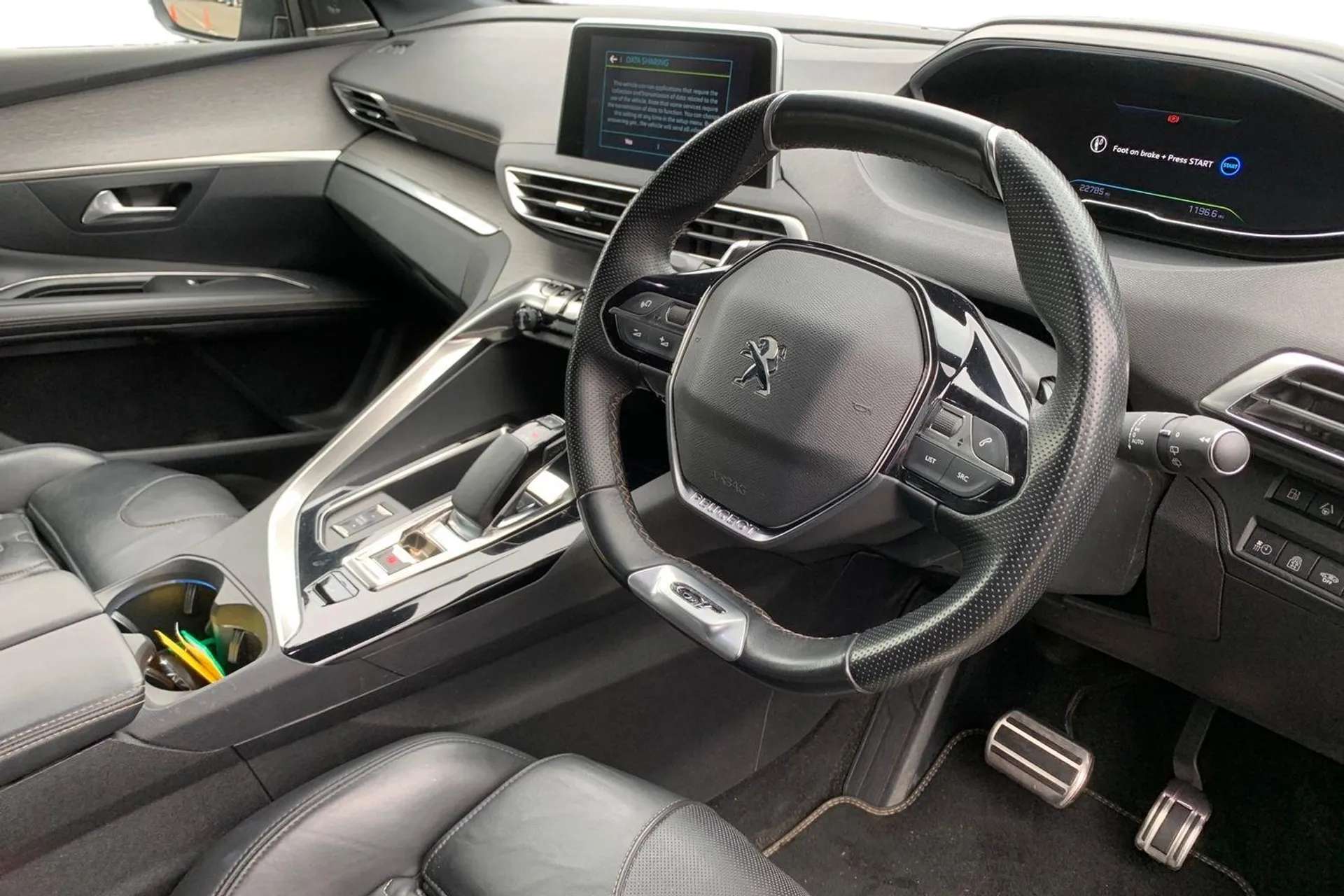 2020 PEUGEOT 3008 2020 PEUGEOT 3008