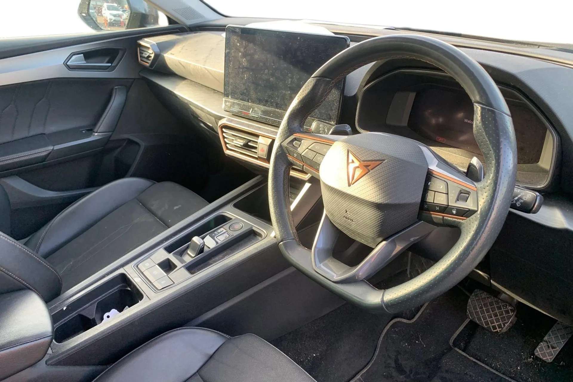 A 2024 CUPRA LEON 1.5 eTSI V1 5dr DSG [ Safety and driving pack , Digital cockpit , Wireless phone charger , Lockable tailgate , Park assist (inc front/rear parking sen A 2024 CUPRA LEON 1.5 eTSI V1 5dr DSG [ Safety and driving pack , Digital cockpit , Wireless phone charger , Lockable tailgate , Park assist (inc front/rear parking sen