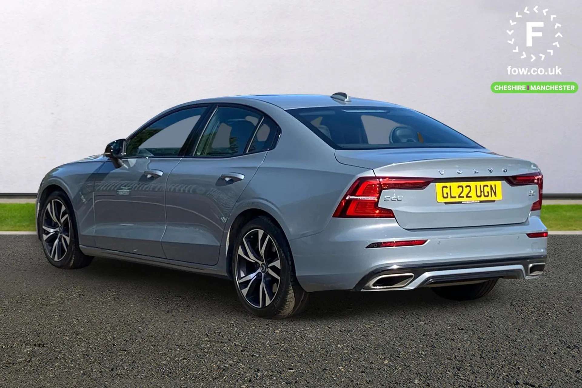 A 2022 VOLVO S60 2.0 B5P R DESIGN 4dr Auto [Climate Pack, Lighting Pack, Lounge Pack, Seat Pack, Sensus Connect with Premium Sound by Harman Kardon, Memory Seats, Wire A 2022 VOLVO S60 2.0 B5P R DESIGN 4dr Auto [Climate Pack, Lighting Pack, Lounge Pack, Seat Pack, Sensus Connect with Premium Sound by Harman Kardon, Memory Seats, Wire