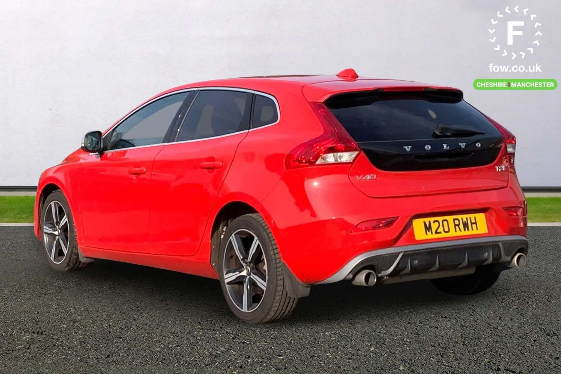 2016 VOLVO V40 2016 VOLVO V40