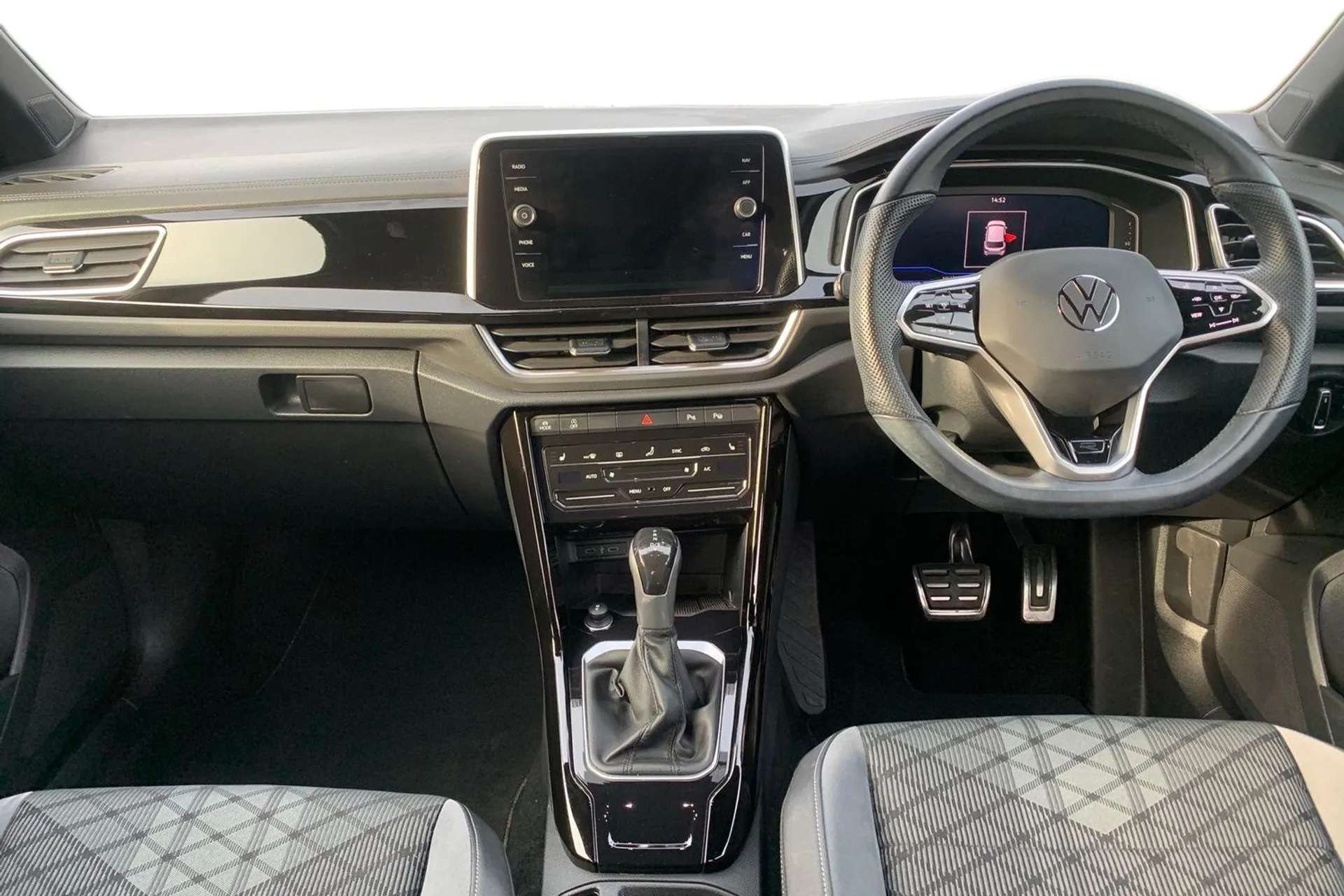 A 2023 VOLKSWAGEN T-ROC 1.5 TSI R-Line 5dr DSG [ Park assist including front and rear parking sensors , Tailgate/trunk lid release from outside , Driver assistance pack witho A 2023 VOLKSWAGEN T-ROC 1.5 TSI R-Line 5dr DSG [ Park assist including front and rear parking sensors , Tailgate/trunk lid release from outside , Driver assistance pack witho