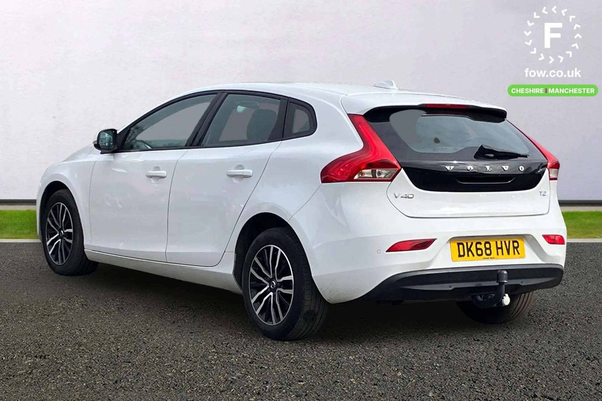 2018 VOLVO V40 2018 VOLVO V40