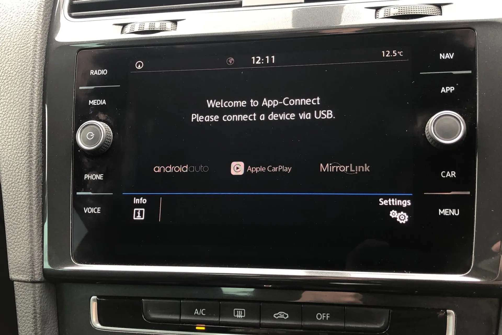 2019 VOLKSWAGEN GOLF 2019 VOLKSWAGEN GOLF