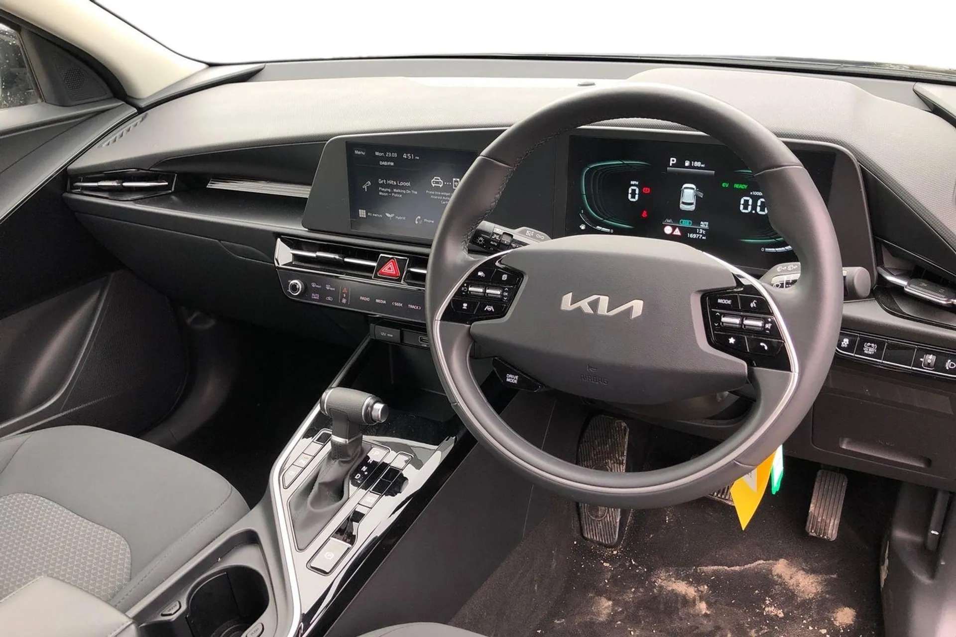 A 2023 KIA NIRO 1.6 GDi Hybrid 2 5dr DCT [ Reversing camera with dynamic guide lines , 16" alloy wheels , Towing pack , Forward Collision-Avoidance Assist (FCA) 1.5 - A 2023 KIA NIRO 1.6 GDi Hybrid 2 5dr DCT [ Reversing camera with dynamic guide lines , 16" alloy wheels , Towing pack , Forward Collision-Avoidance Assist (FCA) 1.5 -