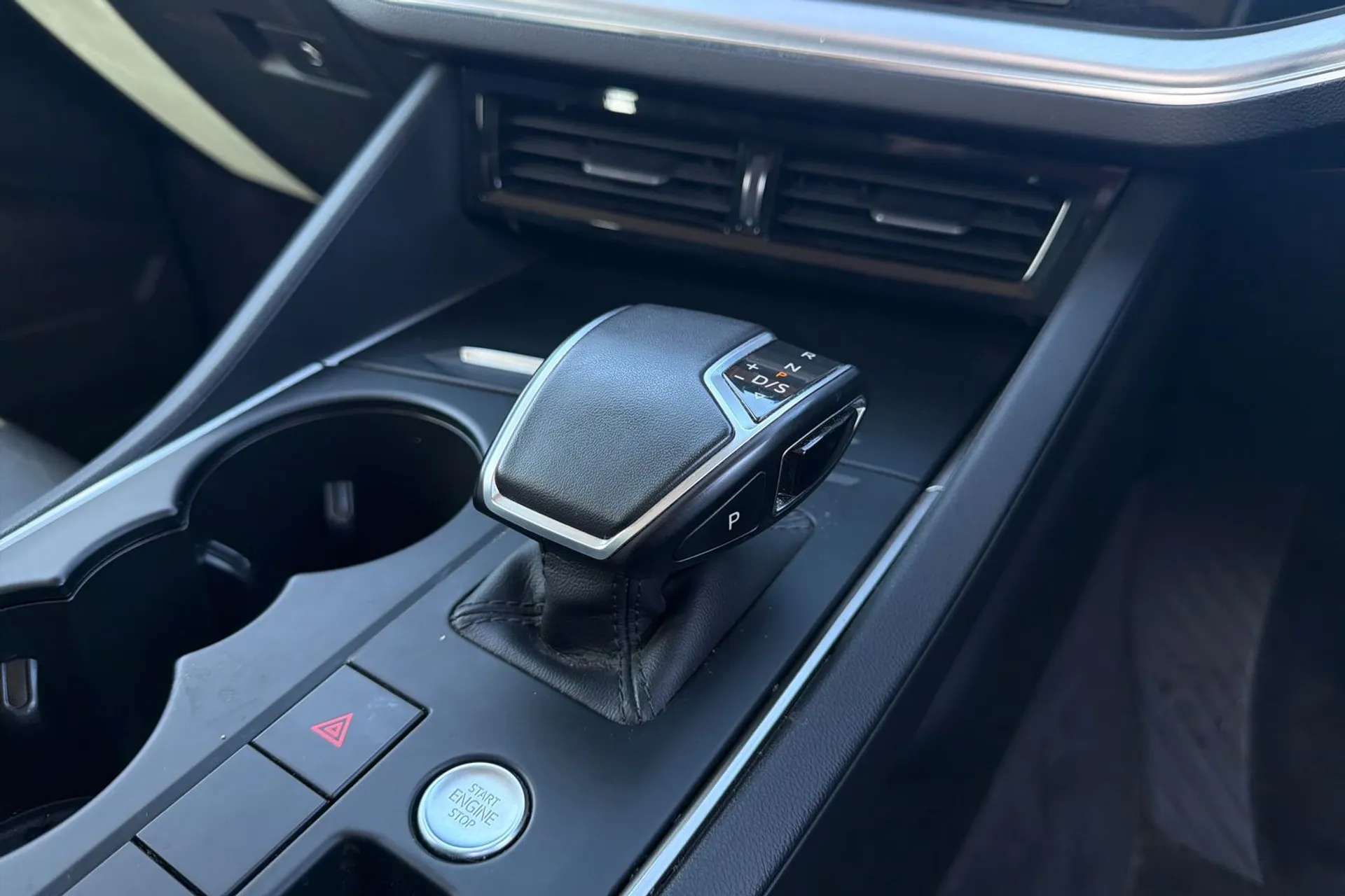 2019 VOLKSWAGEN TOUAREG 2019 VOLKSWAGEN TOUAREG