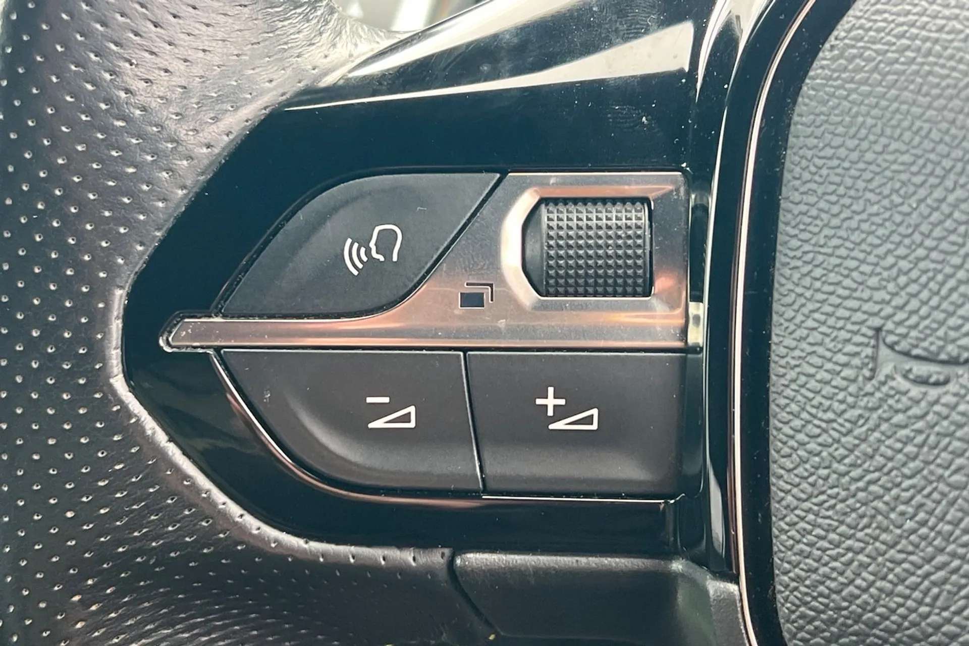 2023 PEUGEOT 208 2023 PEUGEOT 208