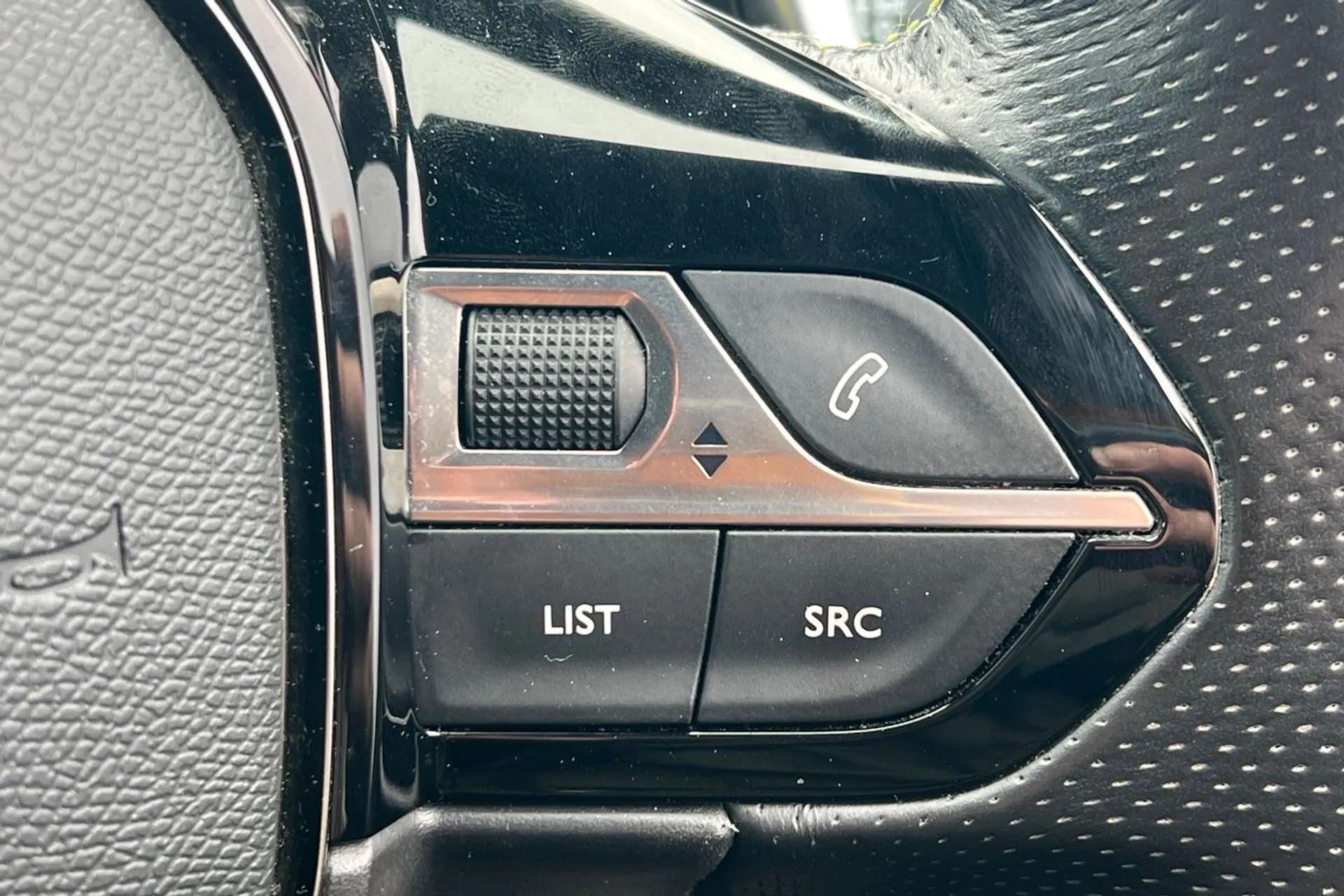 2023 PEUGEOT 208 2023 PEUGEOT 208