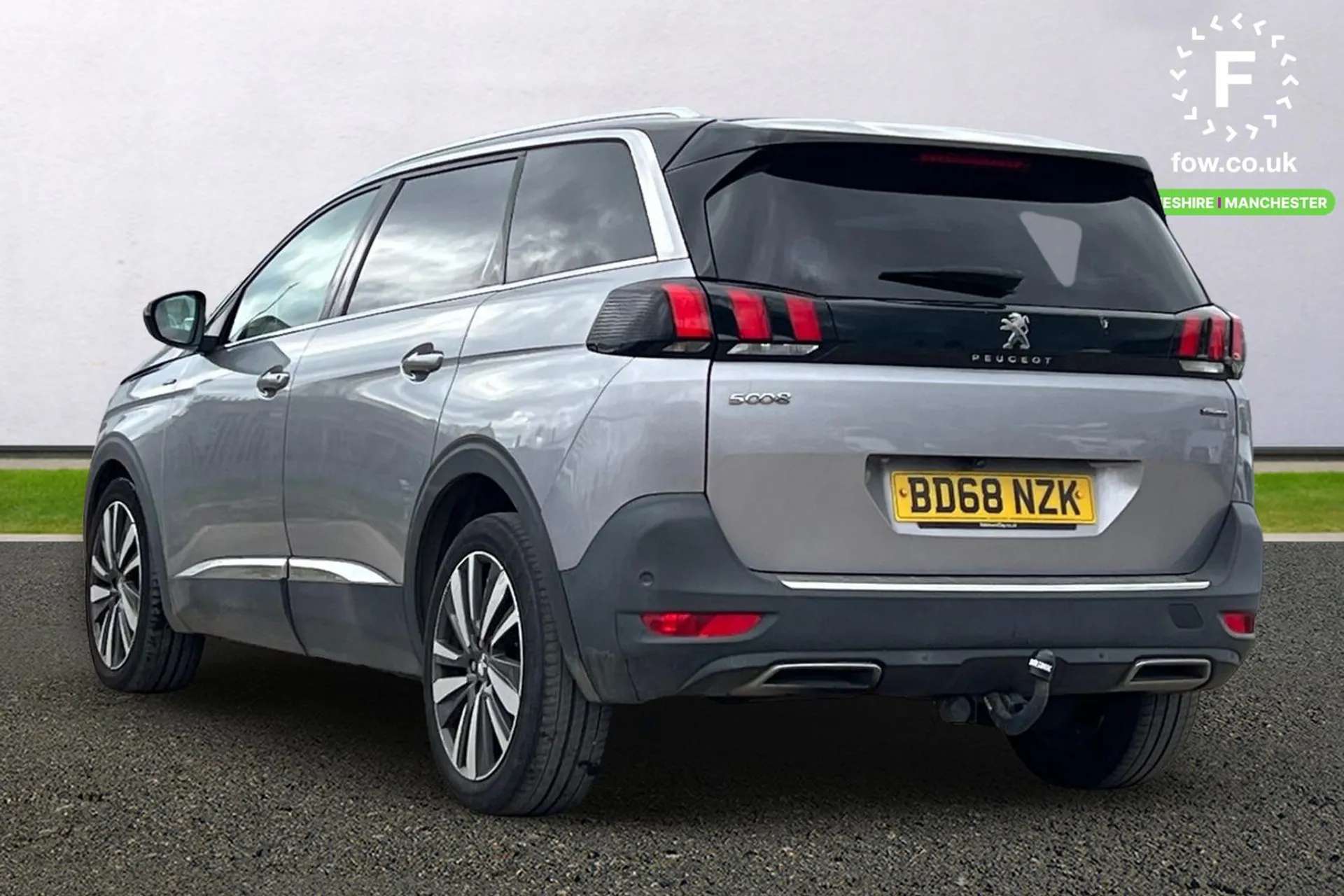 2019 PEUGEOT 5008 2019 PEUGEOT 5008
