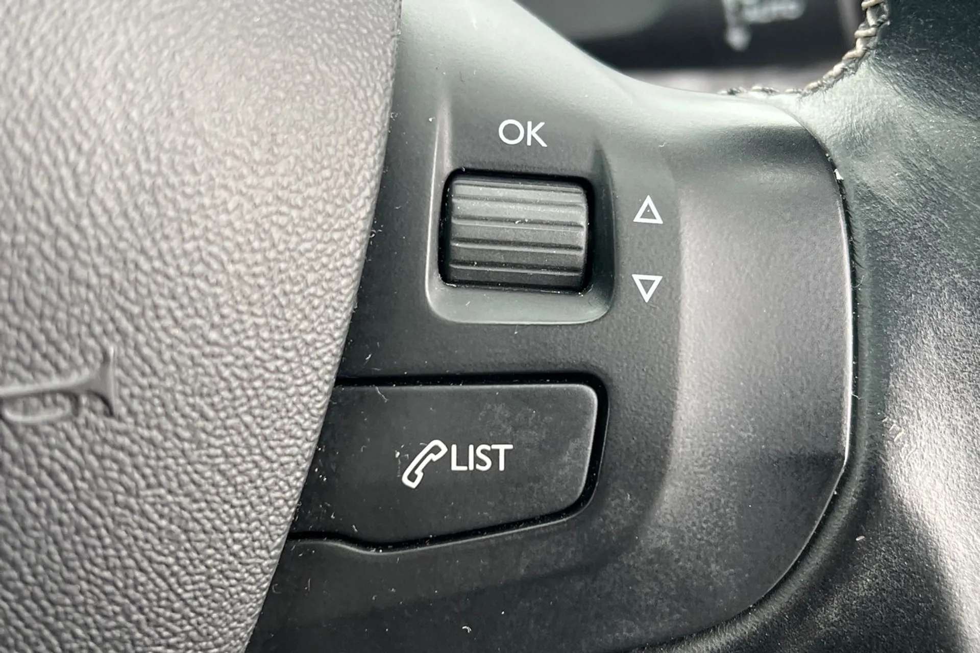 2019 PEUGEOT 208 2019 PEUGEOT 208