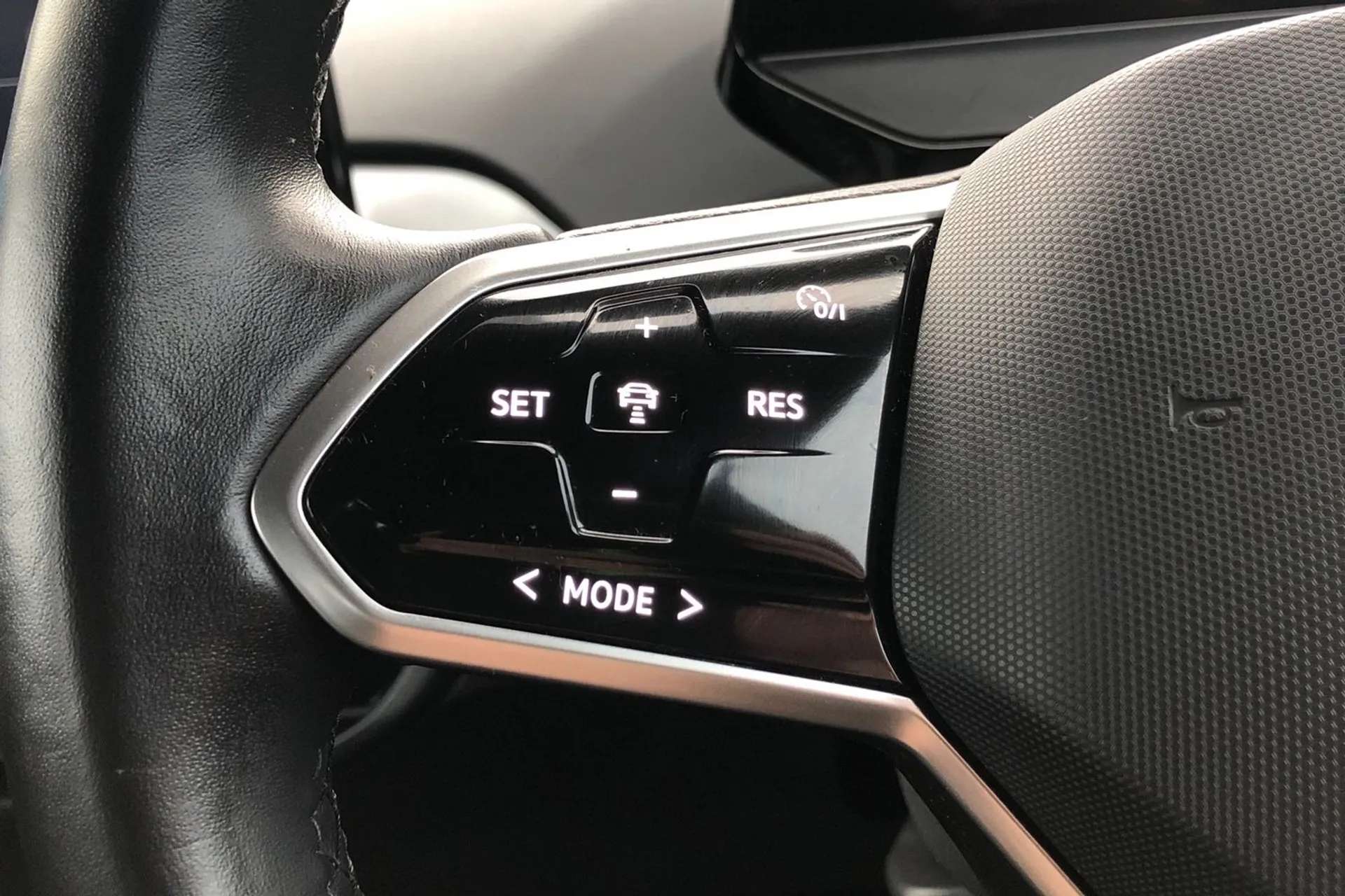 2023 VOLKSWAGEN ID.4 2023 VOLKSWAGEN ID.4