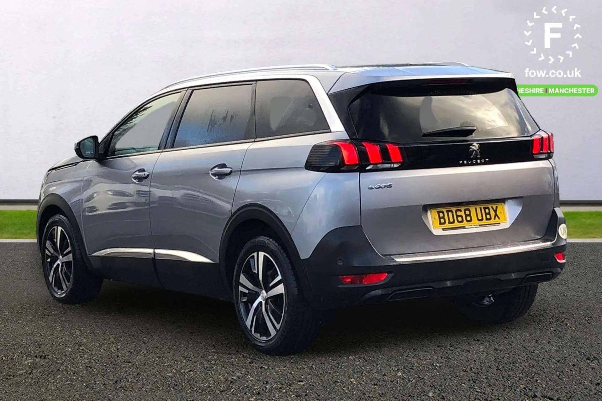 2018 PEUGEOT 5008 2018 PEUGEOT 5008