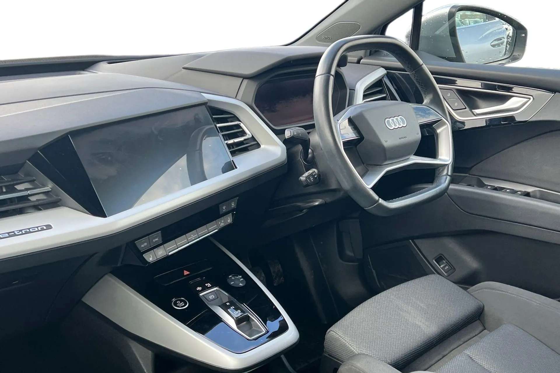 2023 AUDI Q4 2023 AUDI Q4