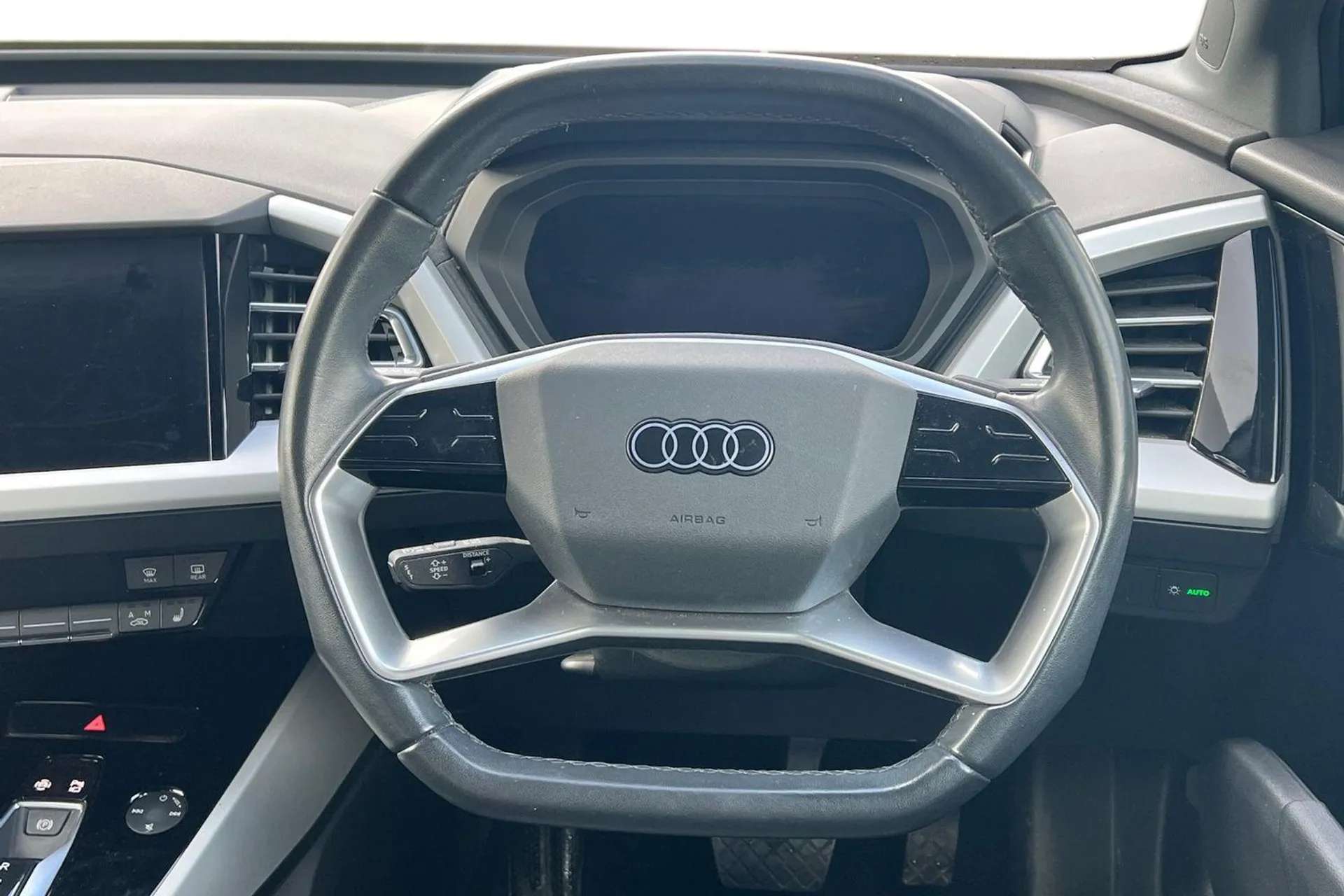 2023 AUDI Q4 2023 AUDI Q4